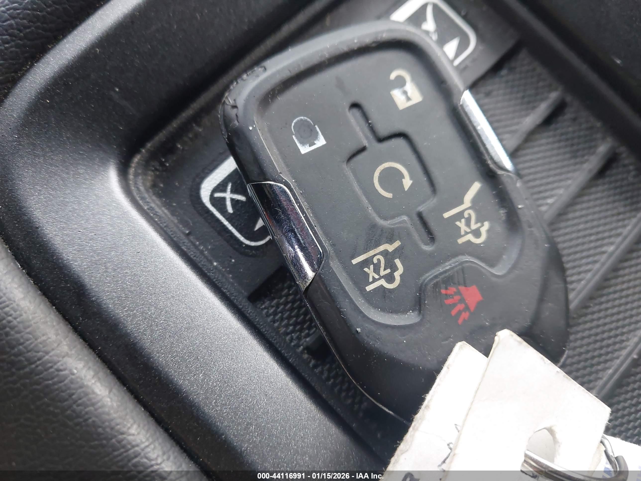 GMC YUKON image 11