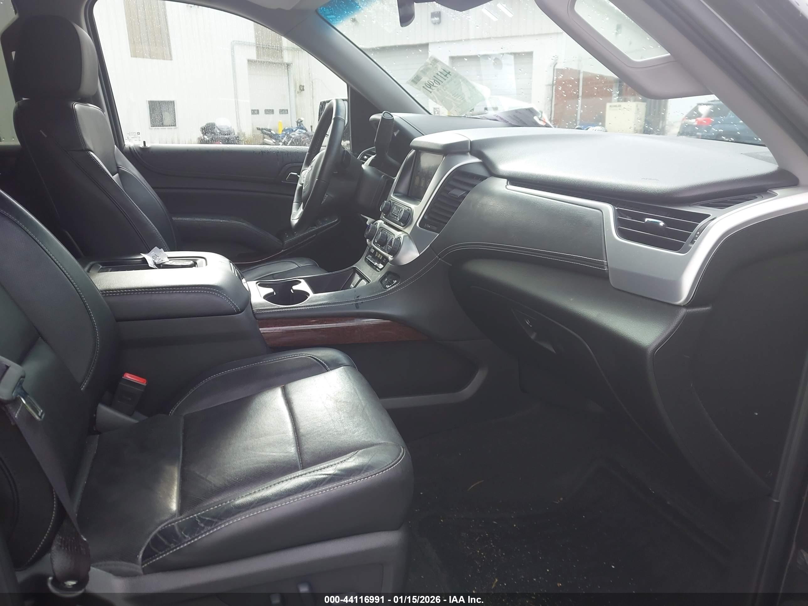 GMC YUKON image 5
