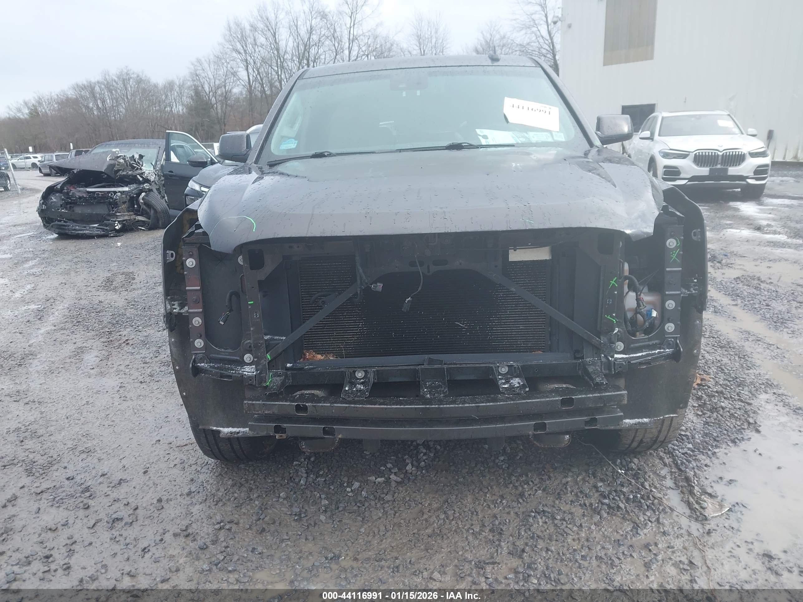 GMC YUKON image 6