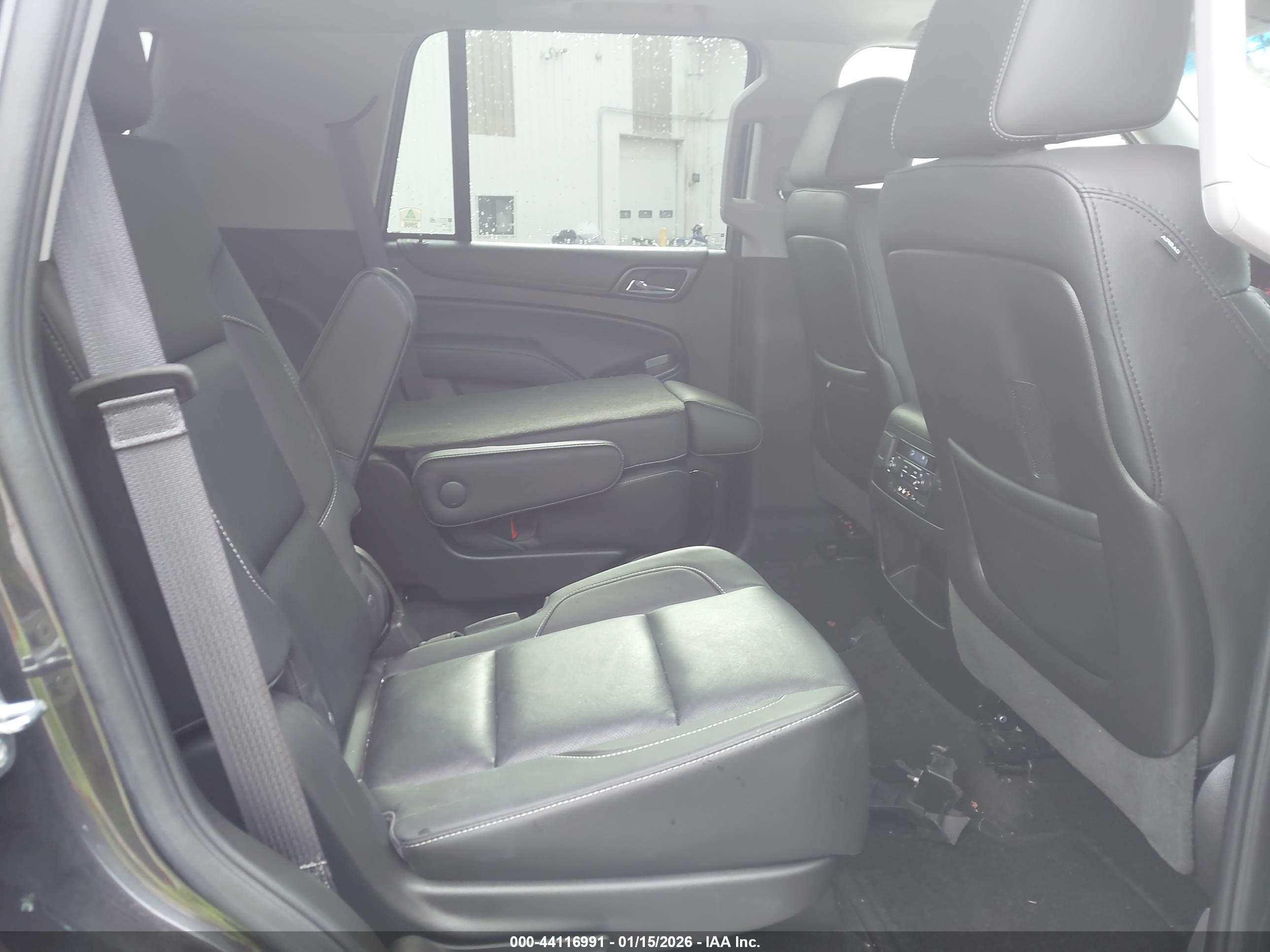 GMC YUKON image 8