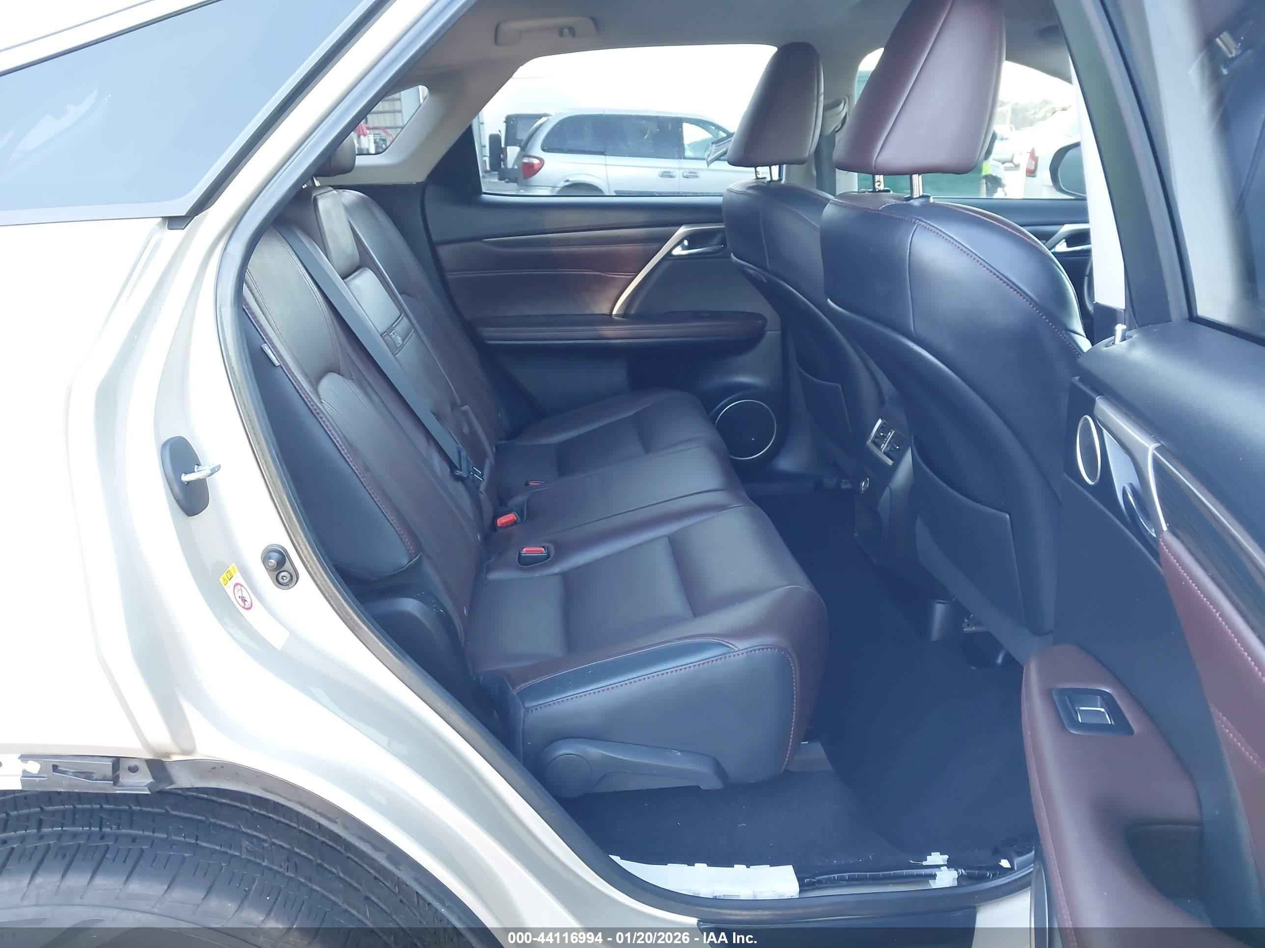 LEXUS RX image 8