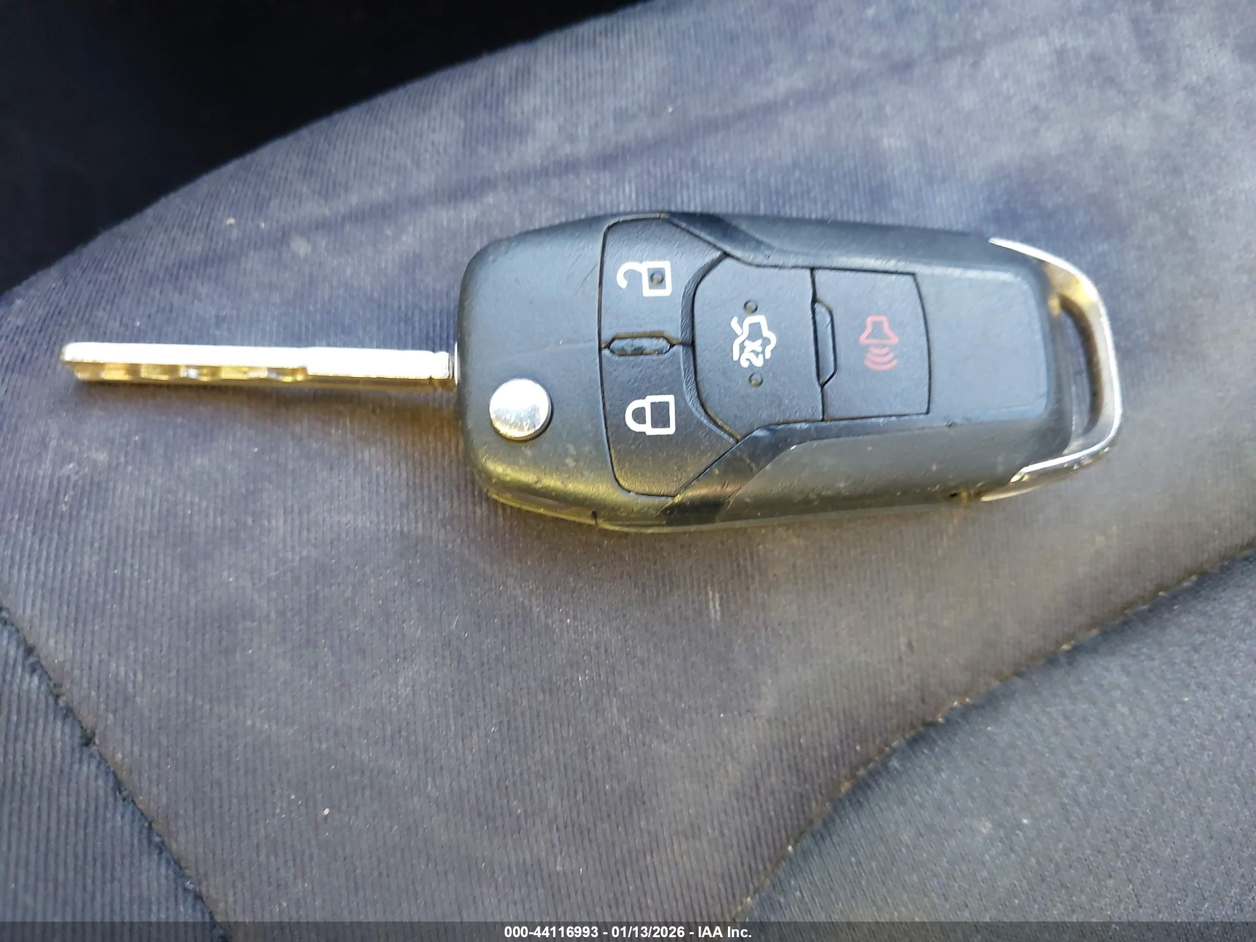 FORD FUSION image 11