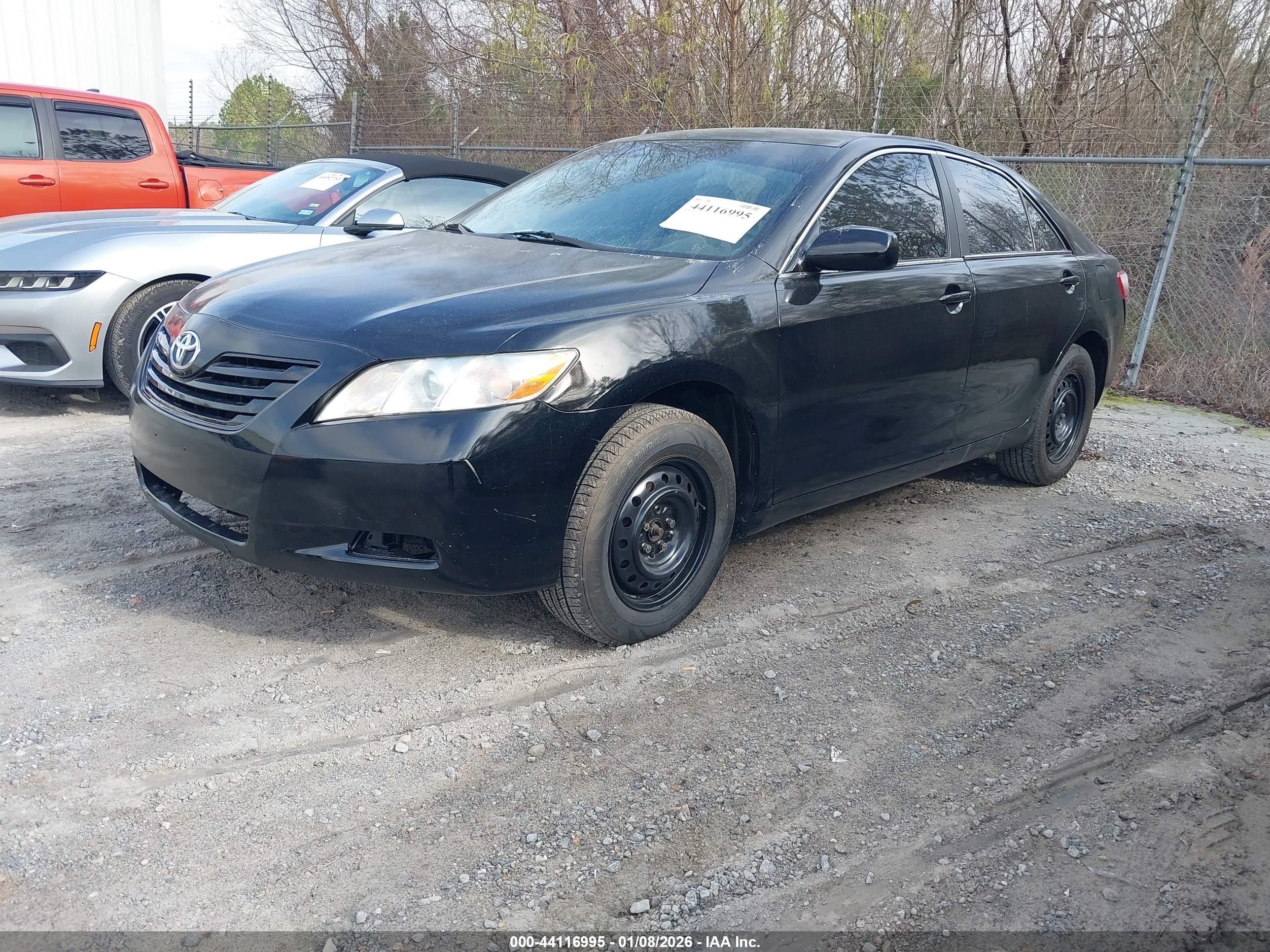 TOYOTA CAMRY image 2