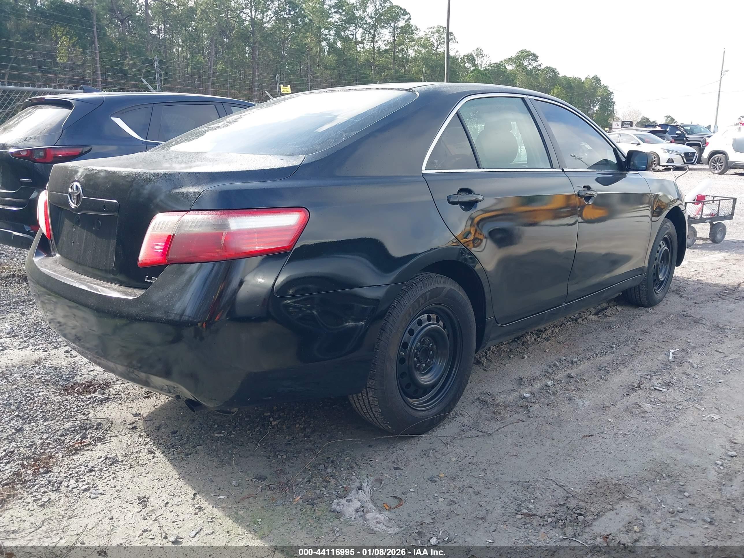 TOYOTA CAMRY image 4