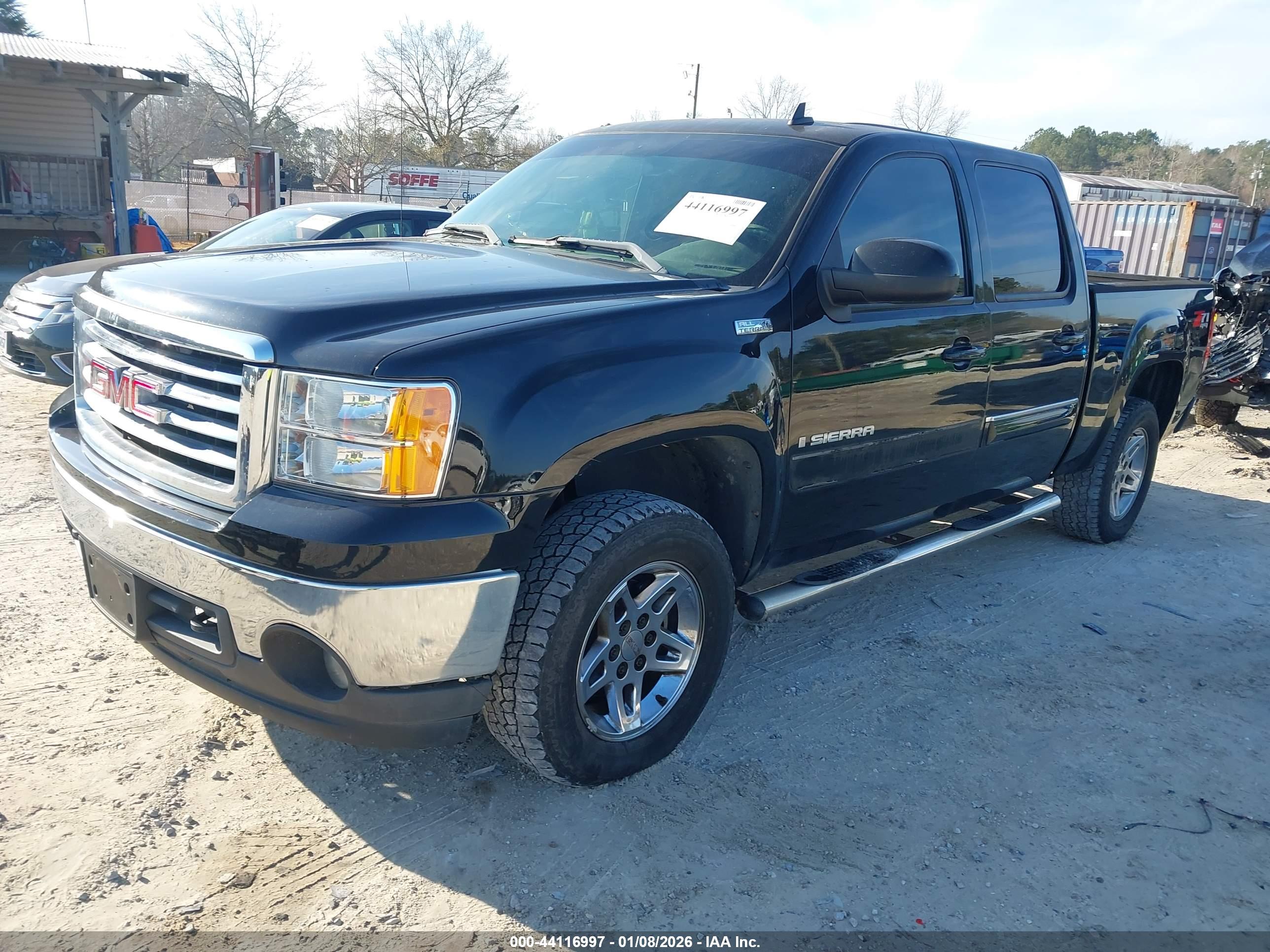 GMC SIERRA image 2