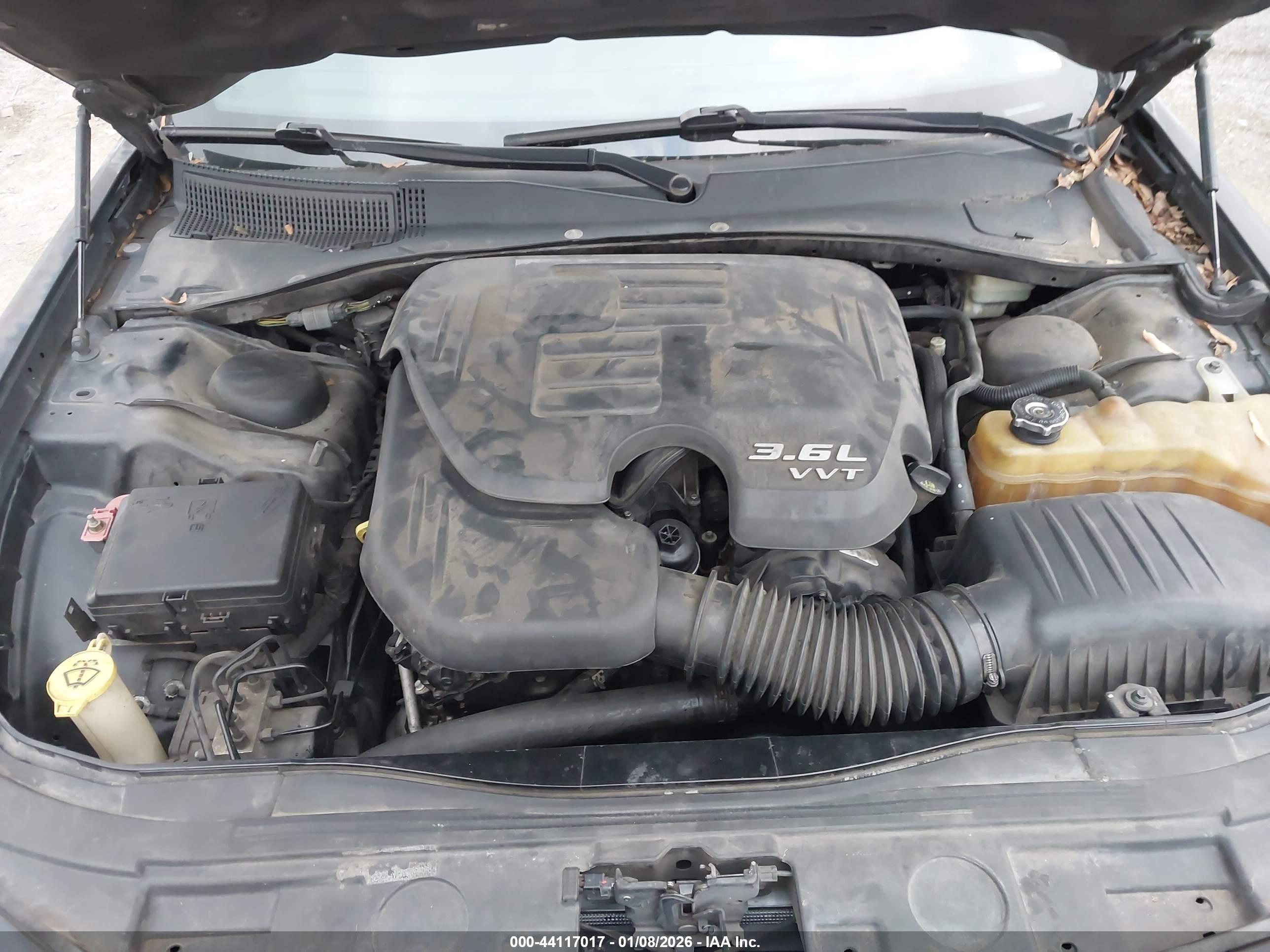CHRYSLER 300 image 10