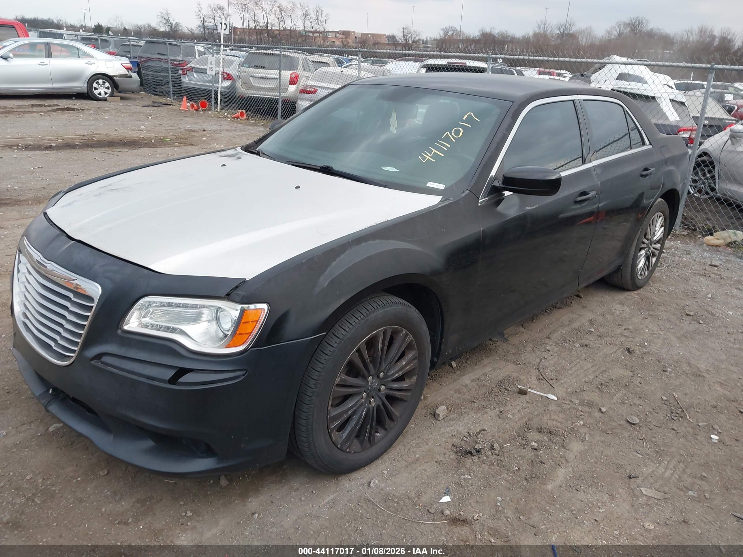 CHRYSLER 300 image 2