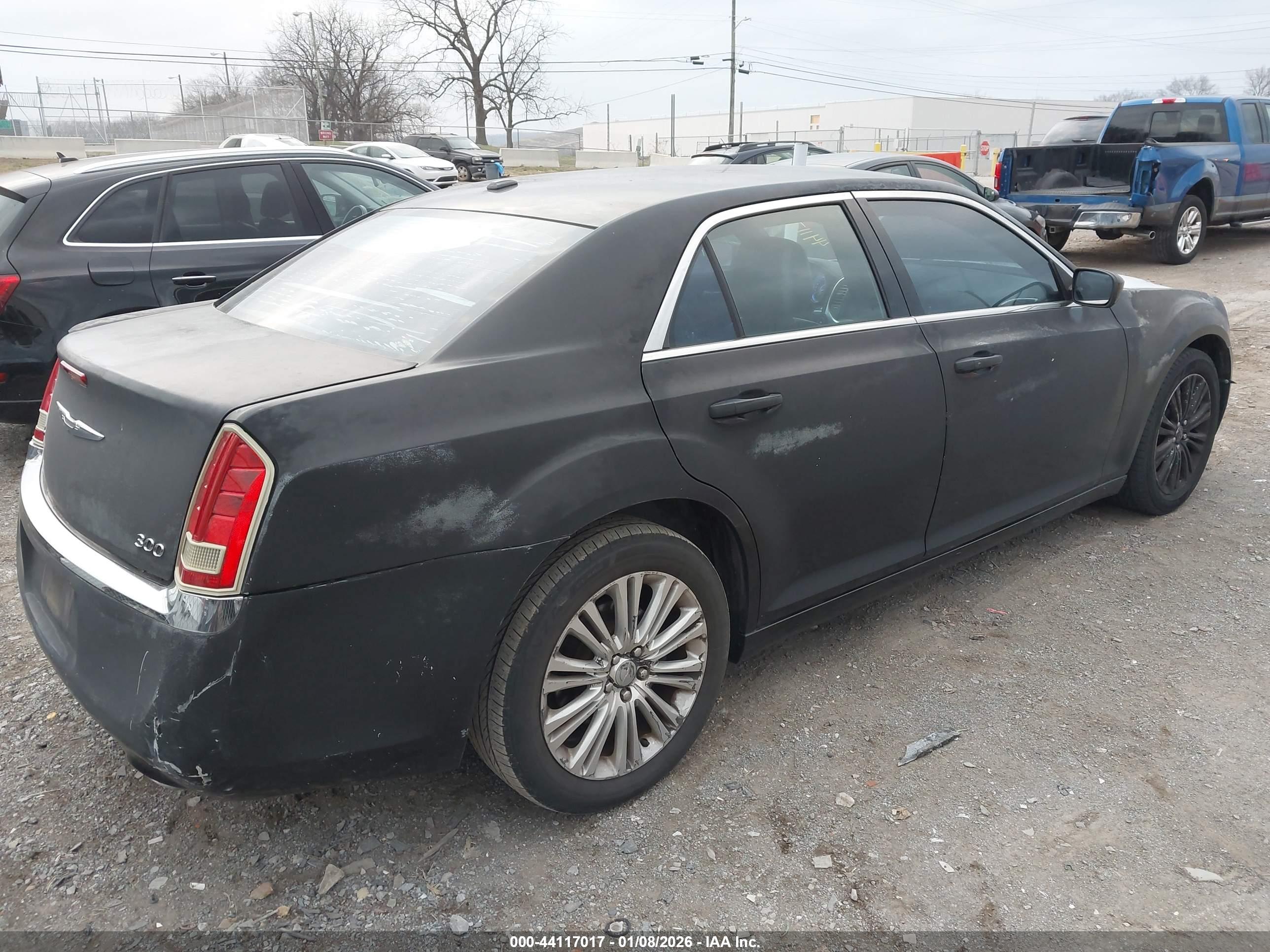 CHRYSLER 300 image 4
