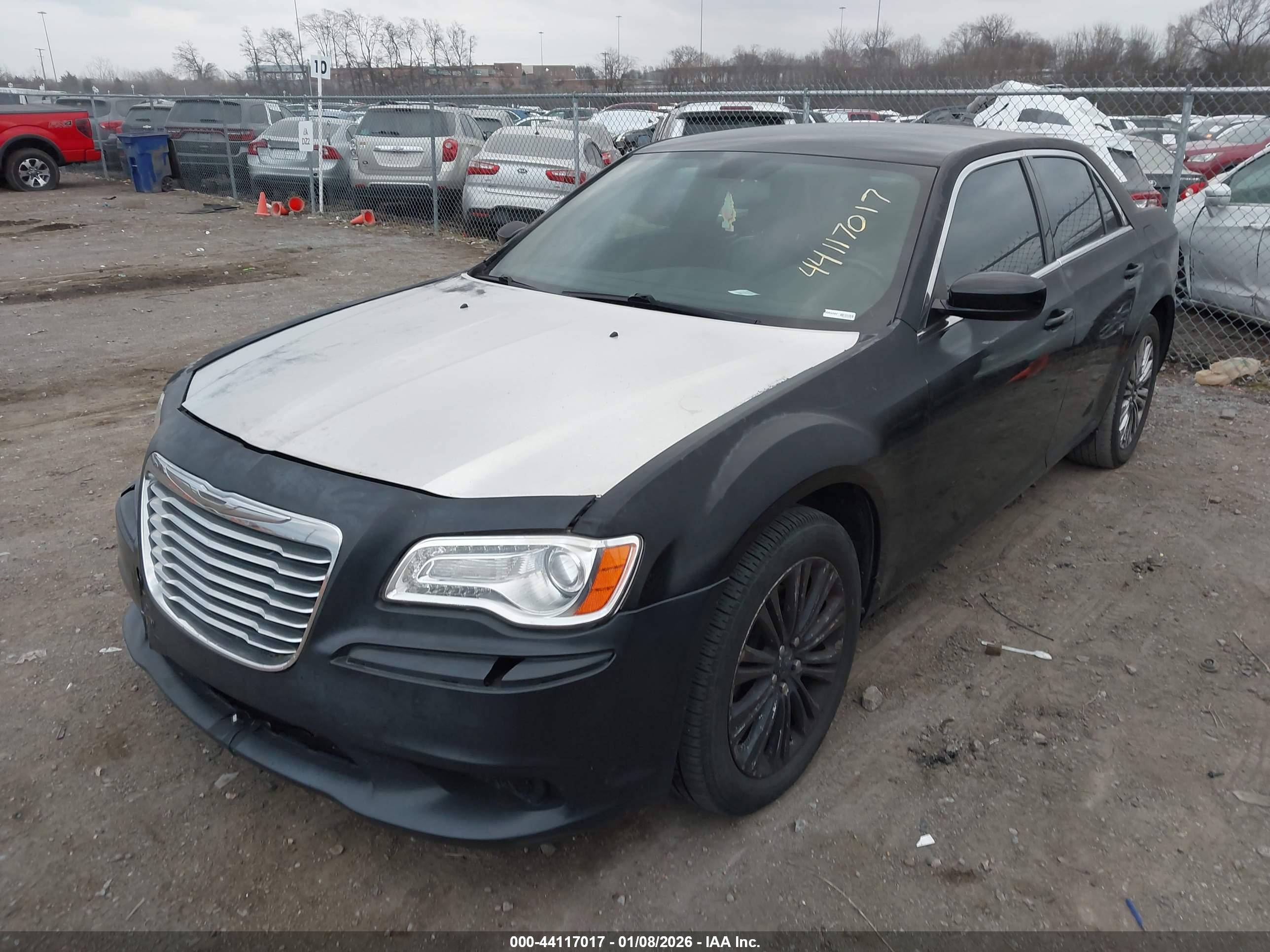 CHRYSLER 300 image 6