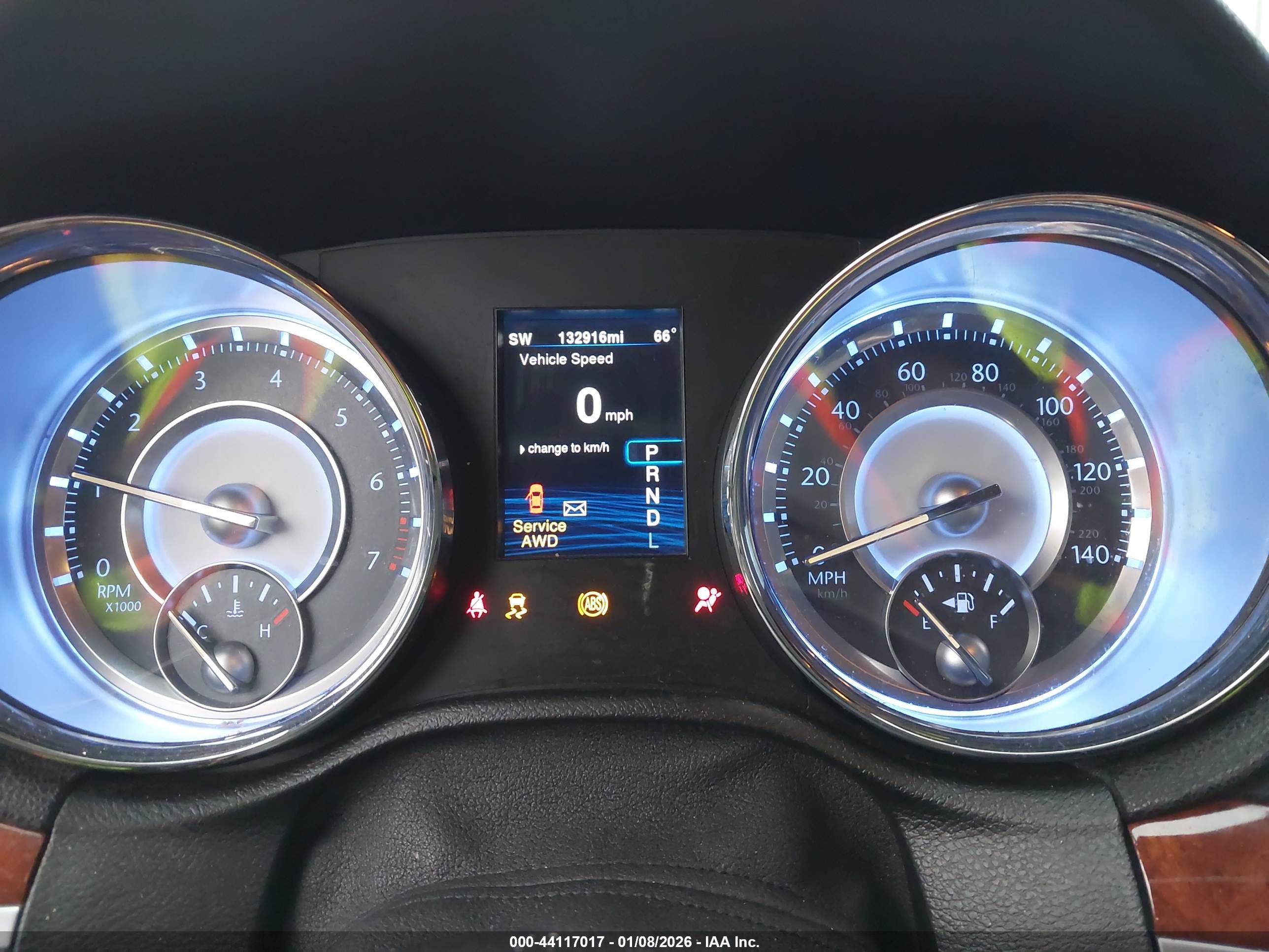 CHRYSLER 300 image 7