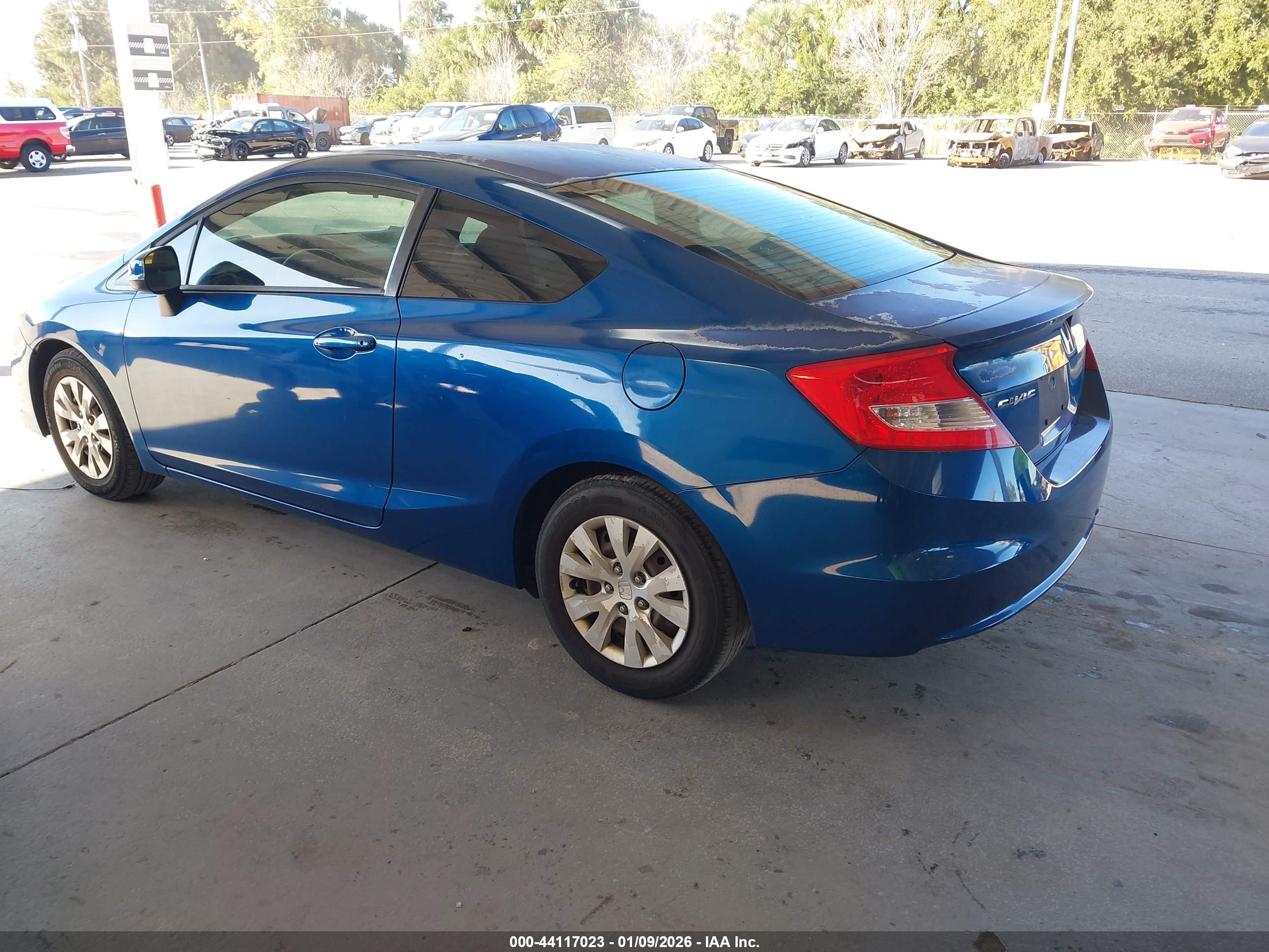 HONDA CIVIC image 3
