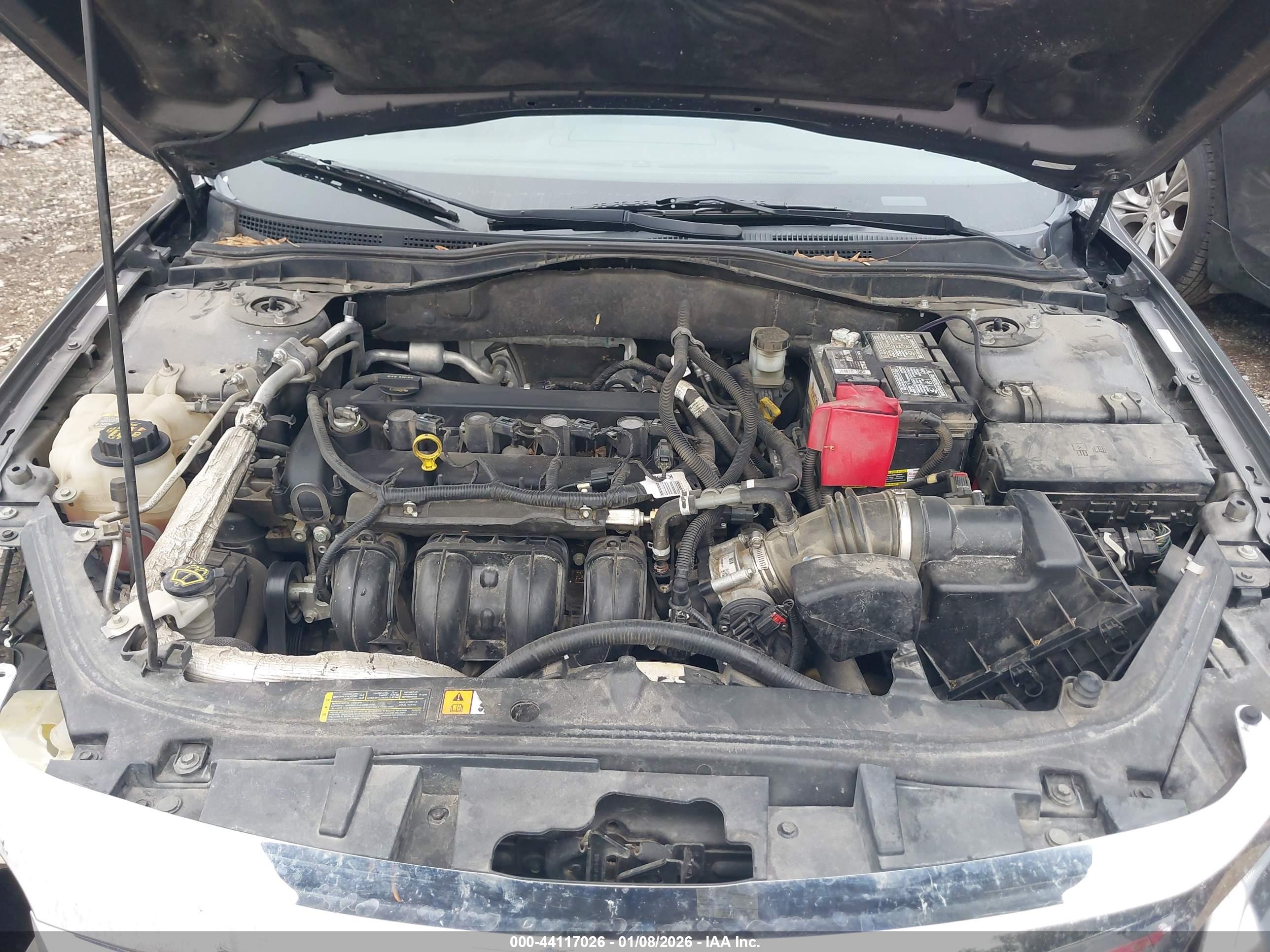 FORD FUSION image 10