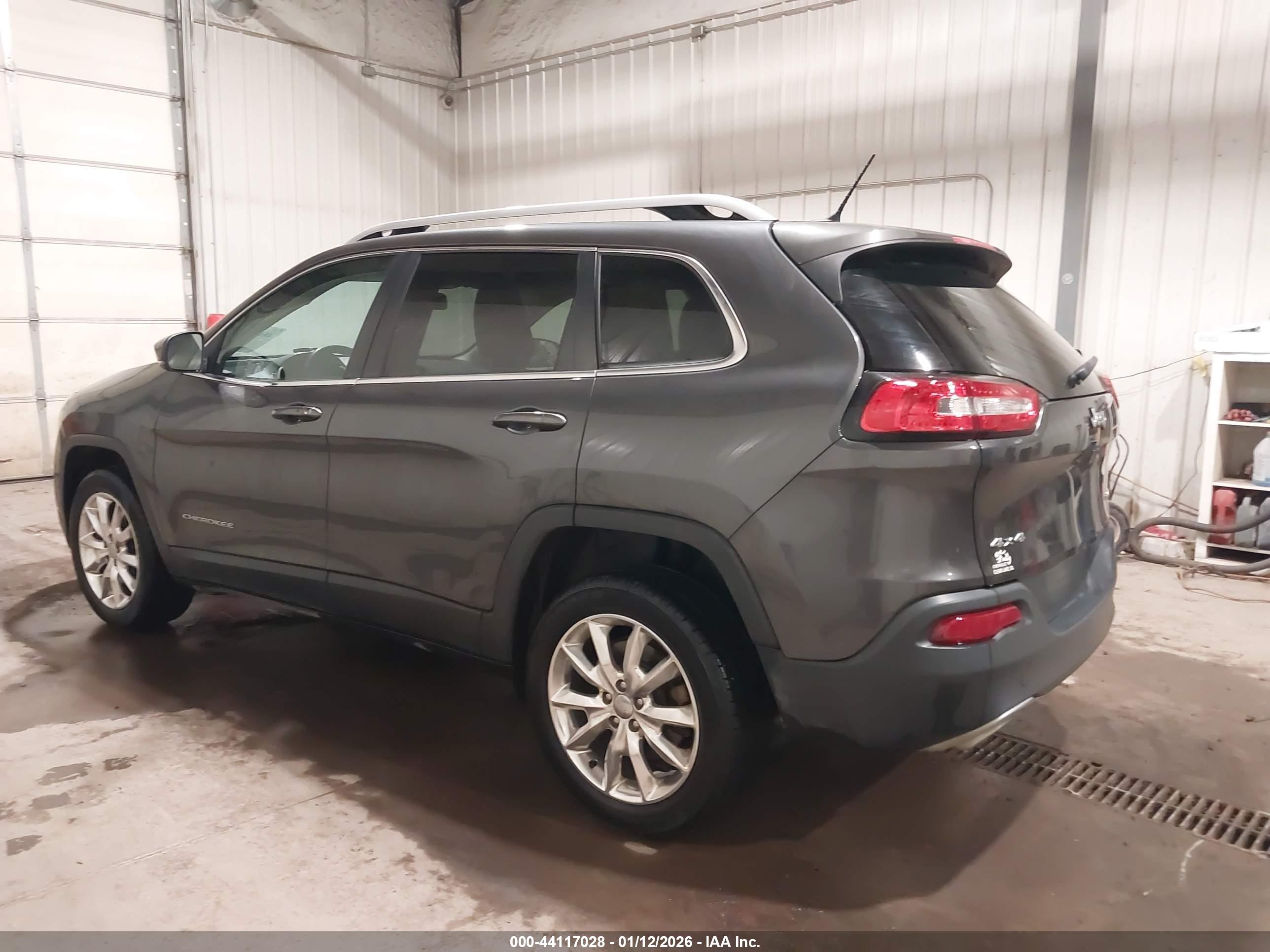 JEEP CHEROKEE image 3