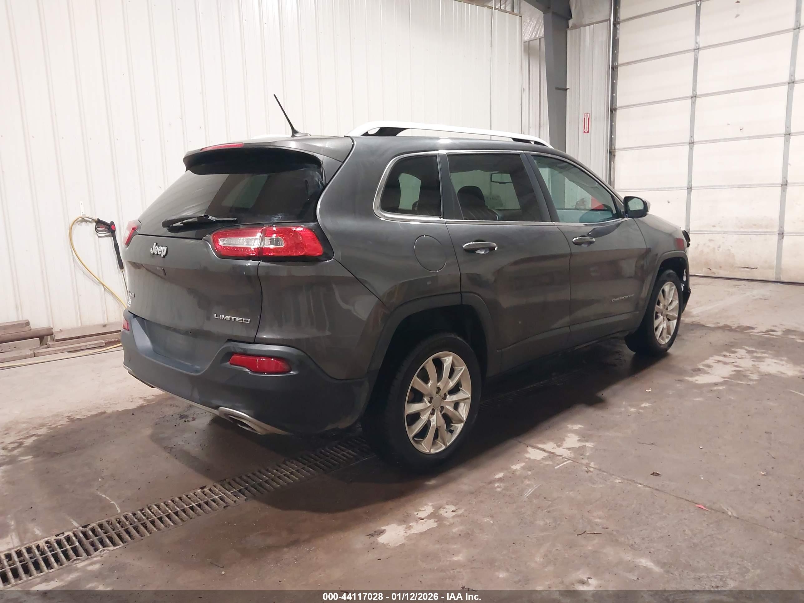 JEEP CHEROKEE image 4