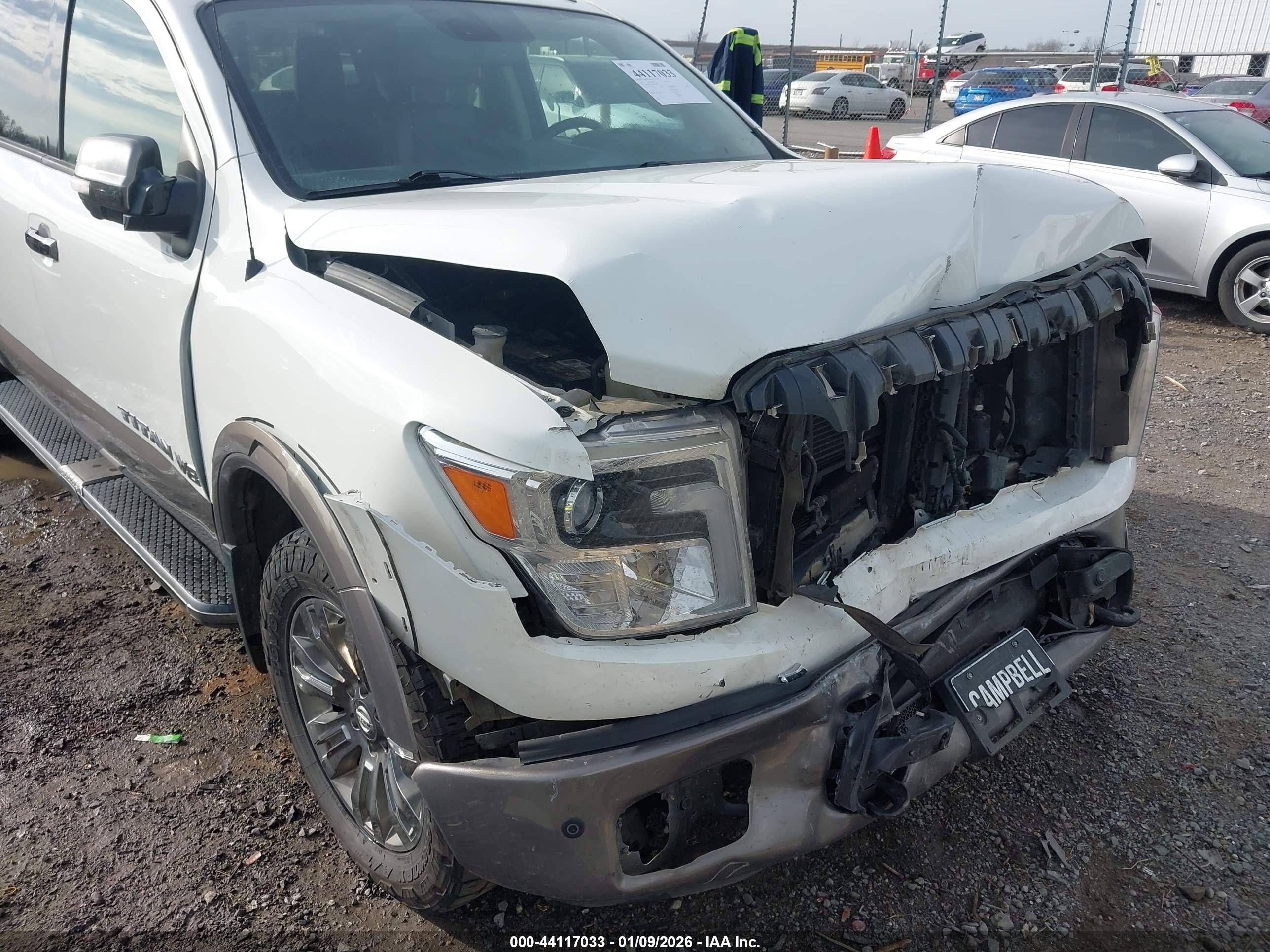NISSAN TITAN image 6