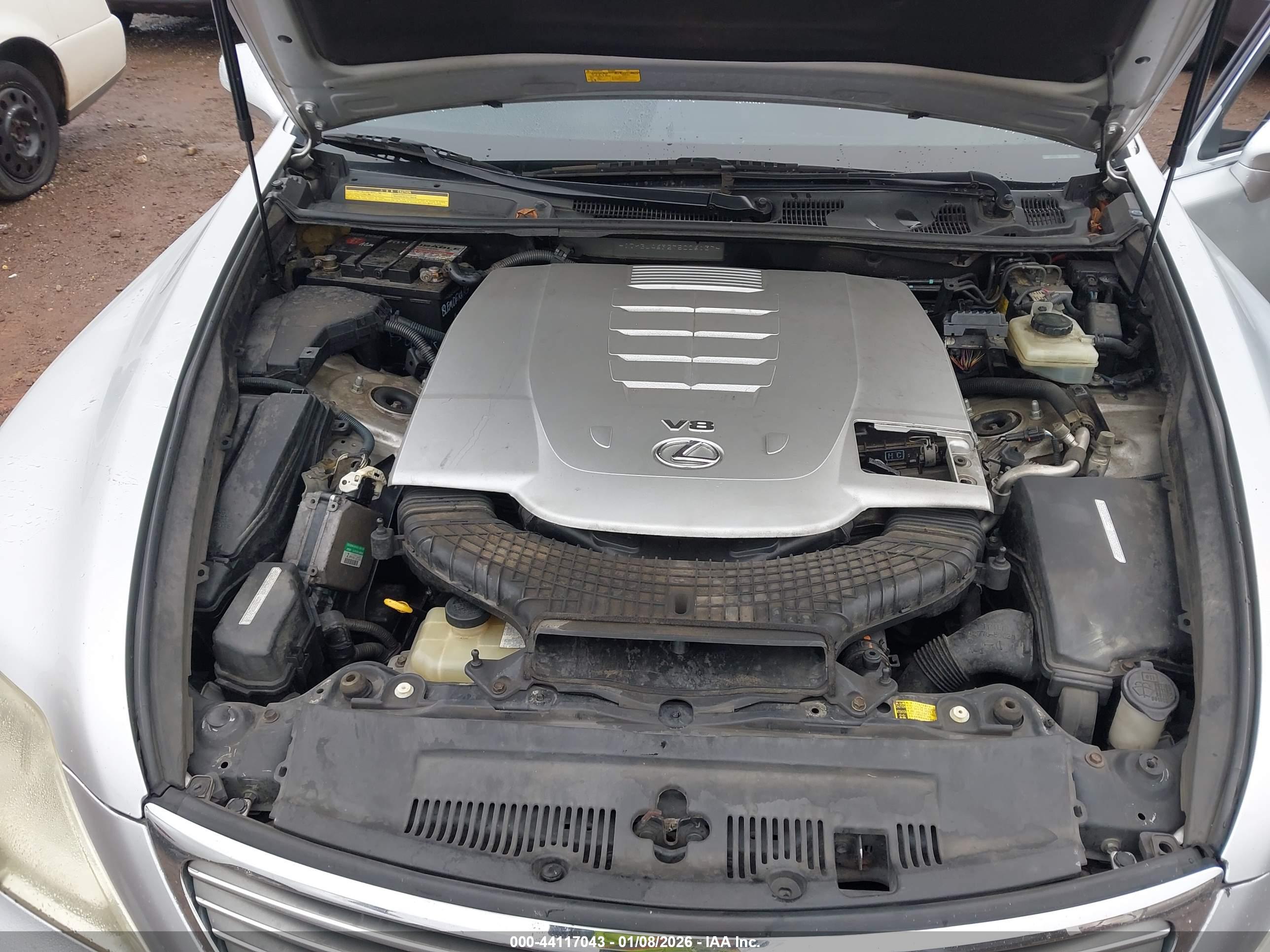 LEXUS LS image 10