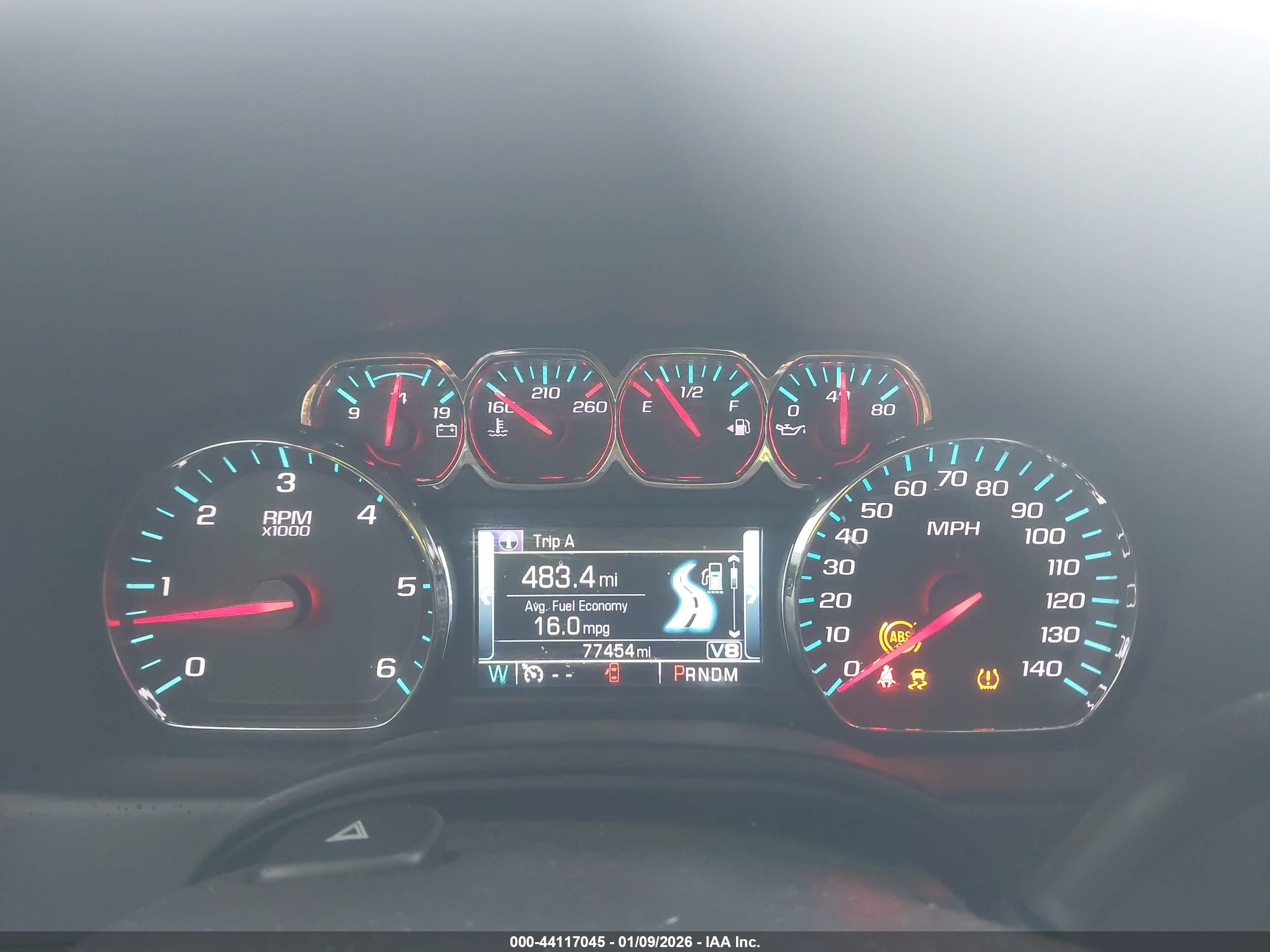 CHEVROLET SUBURBAN image 7