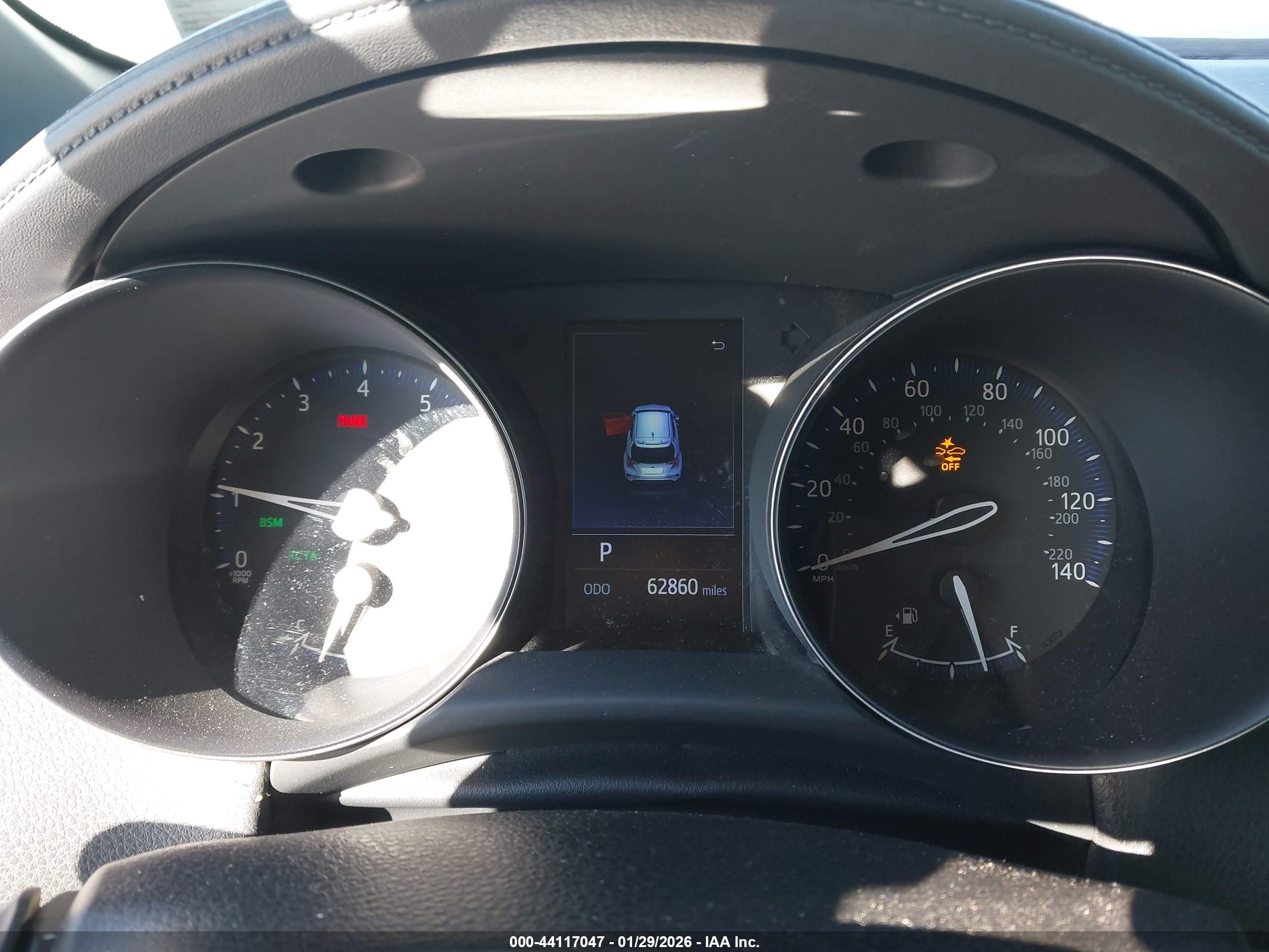 TOYOTA C-HR image 7