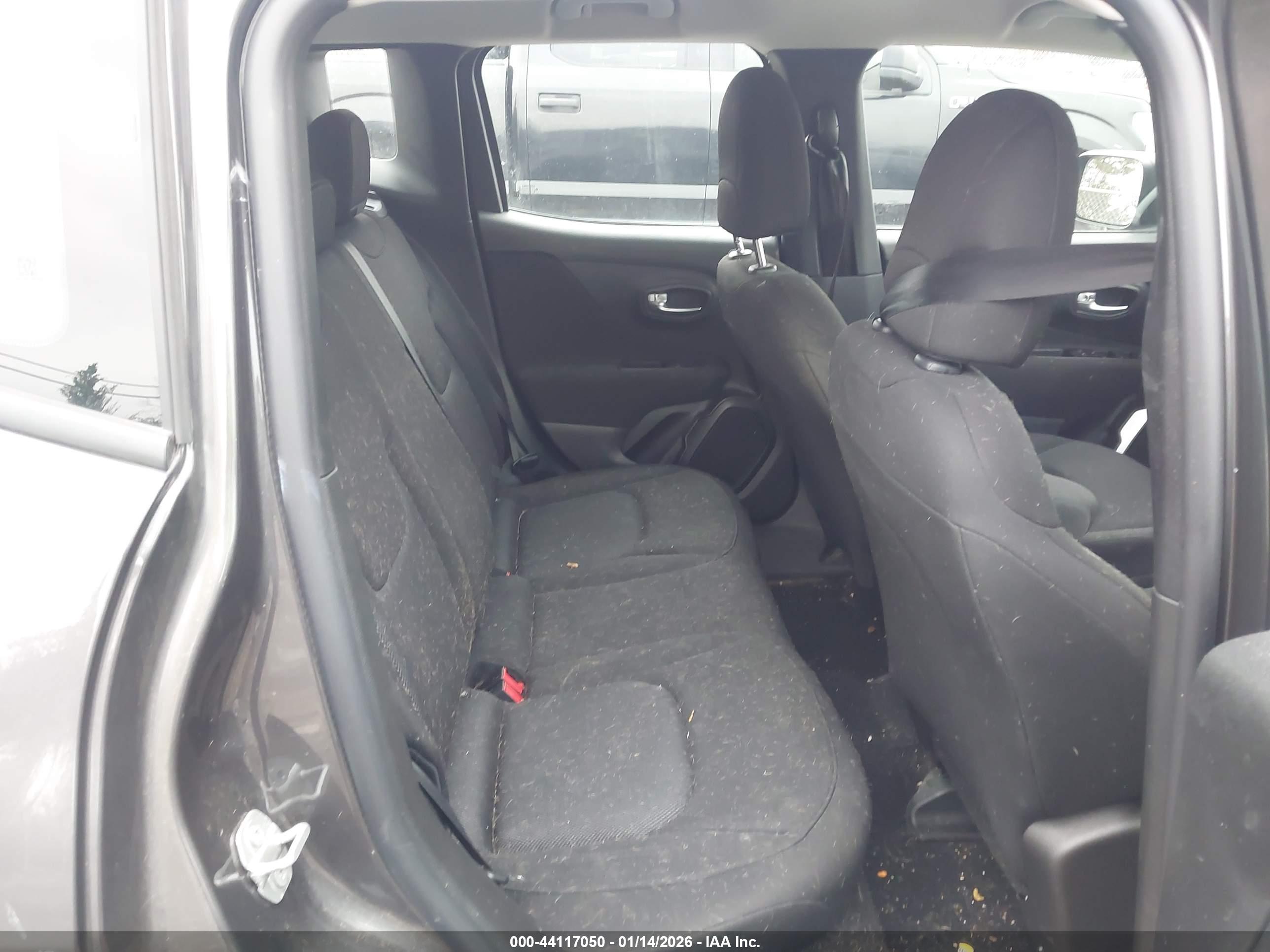 JEEP RENEGADE image 8
