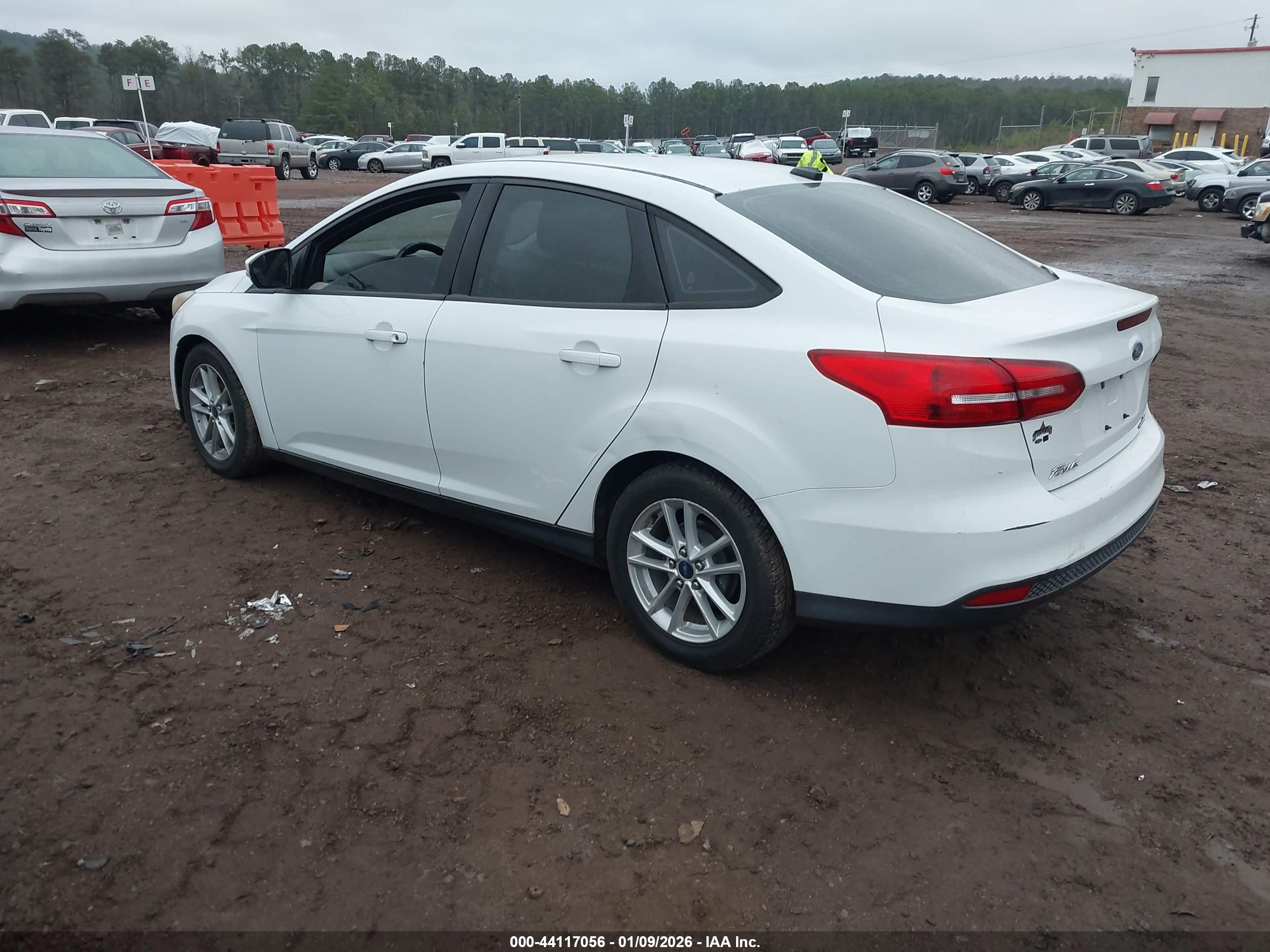 FORD FOCUS image 3