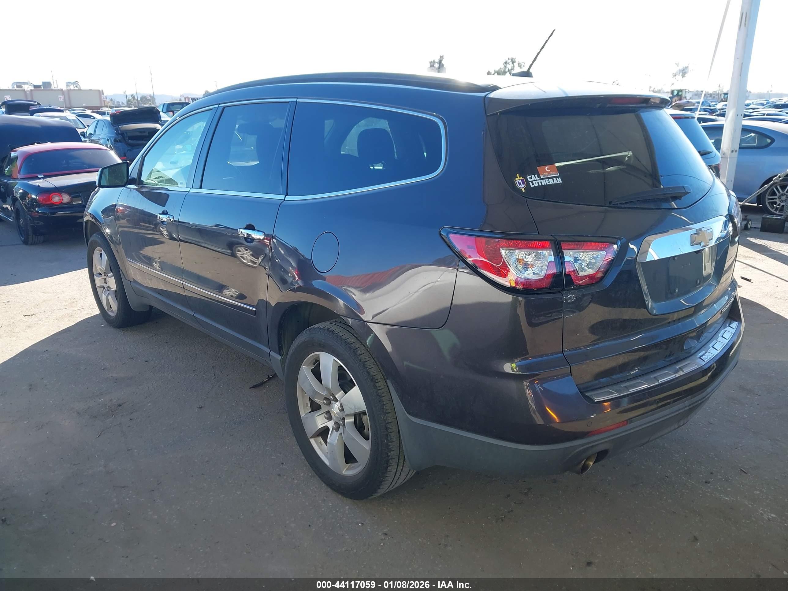 CHEVROLET TRAVERSE image 3