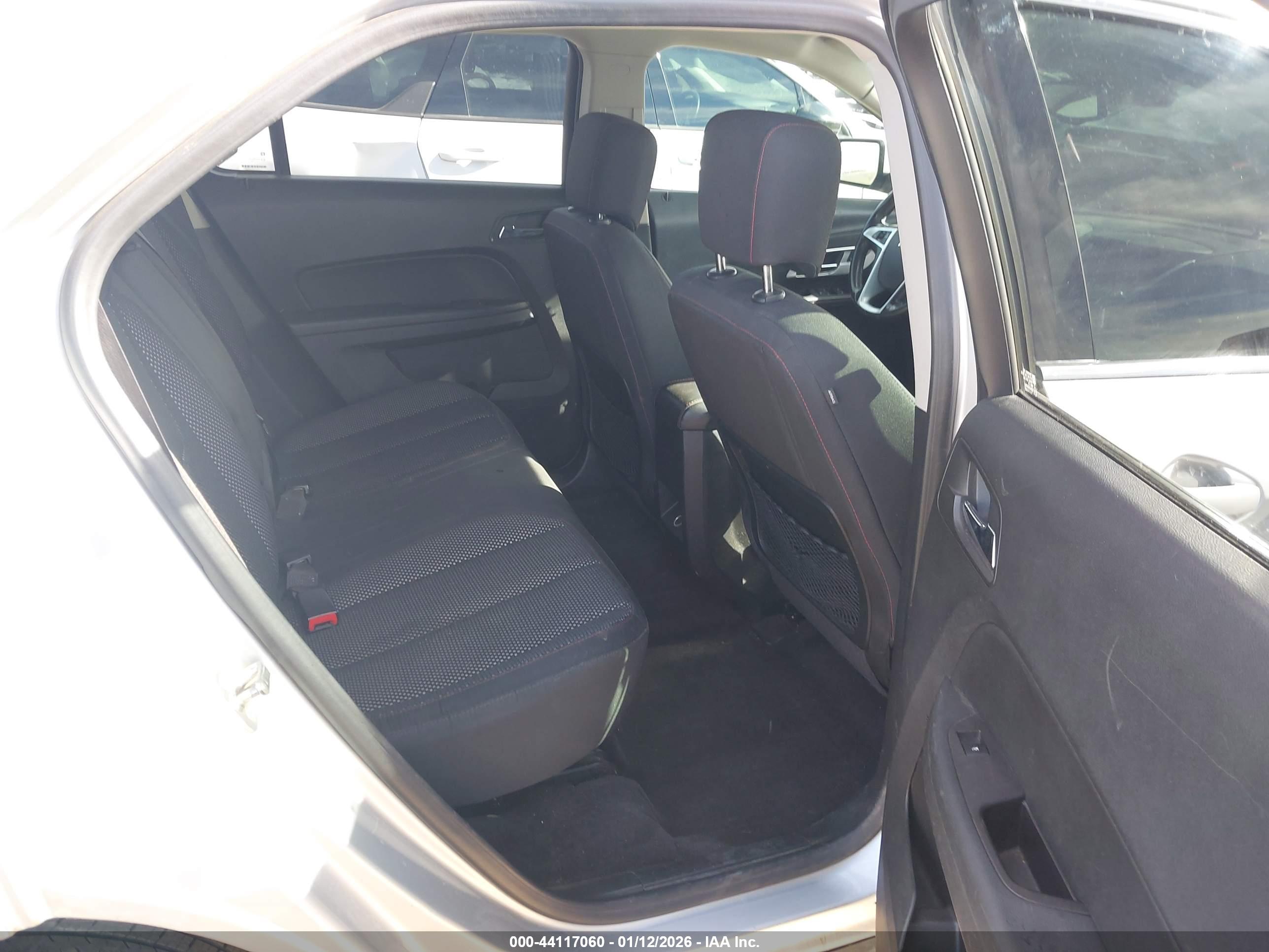 CHEVROLET EQUINOX image 8