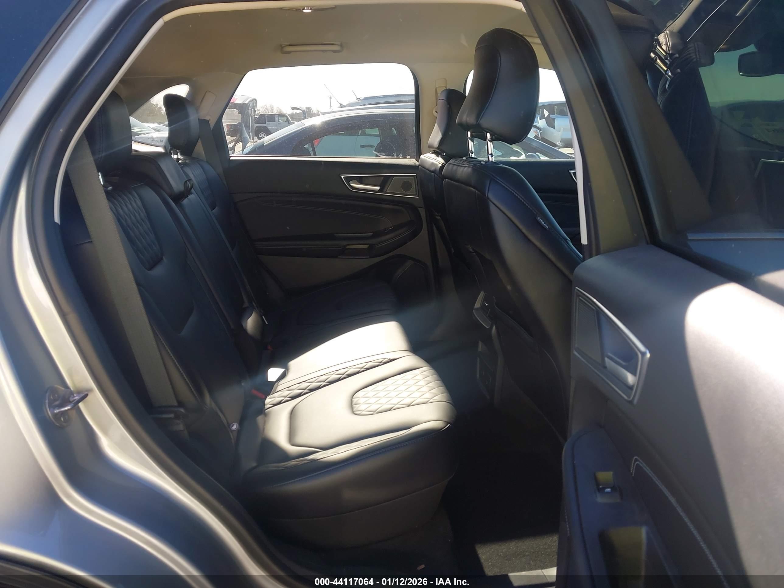 FORD EDGE image 8