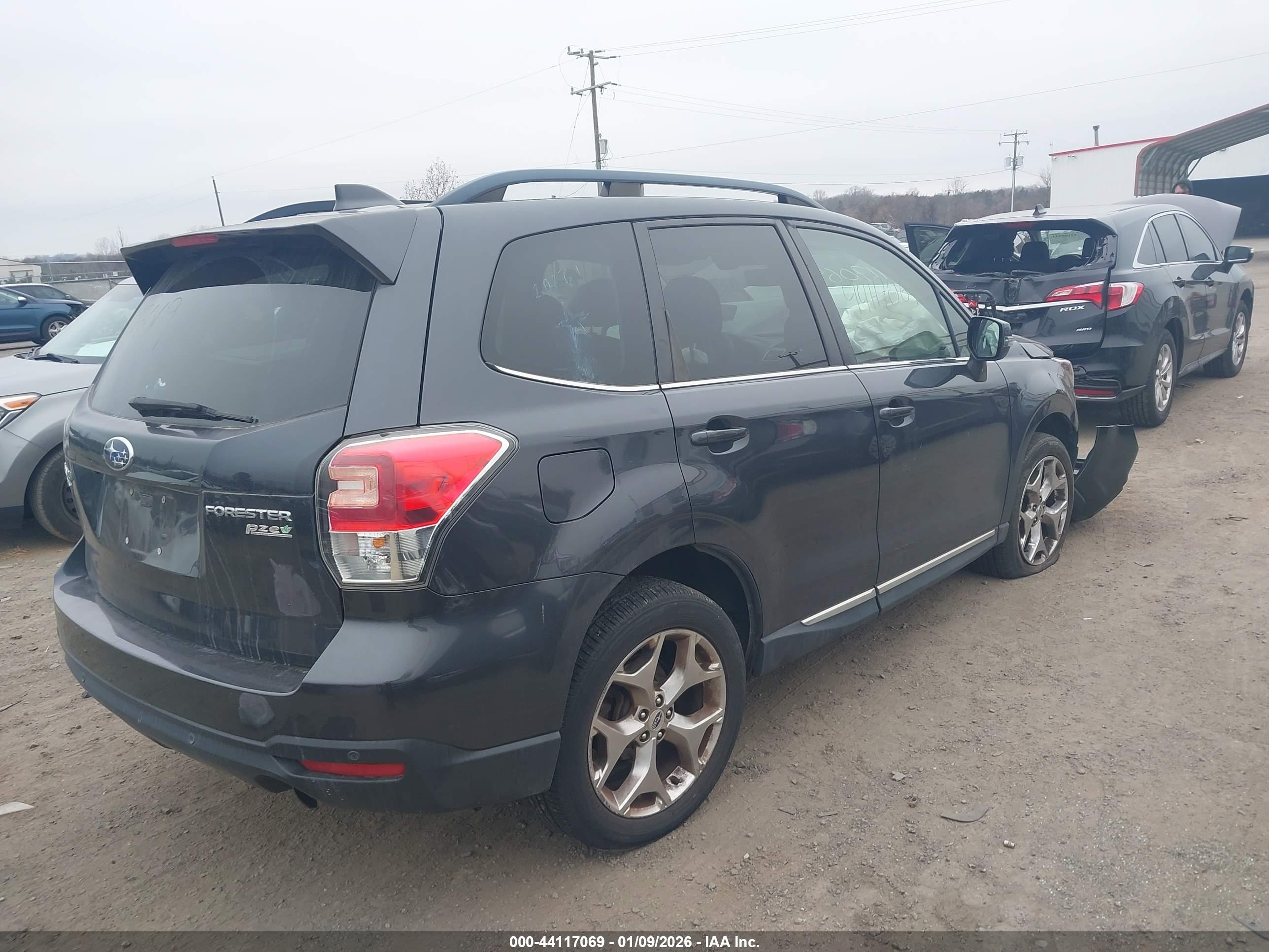SUBARU FORESTER image 4