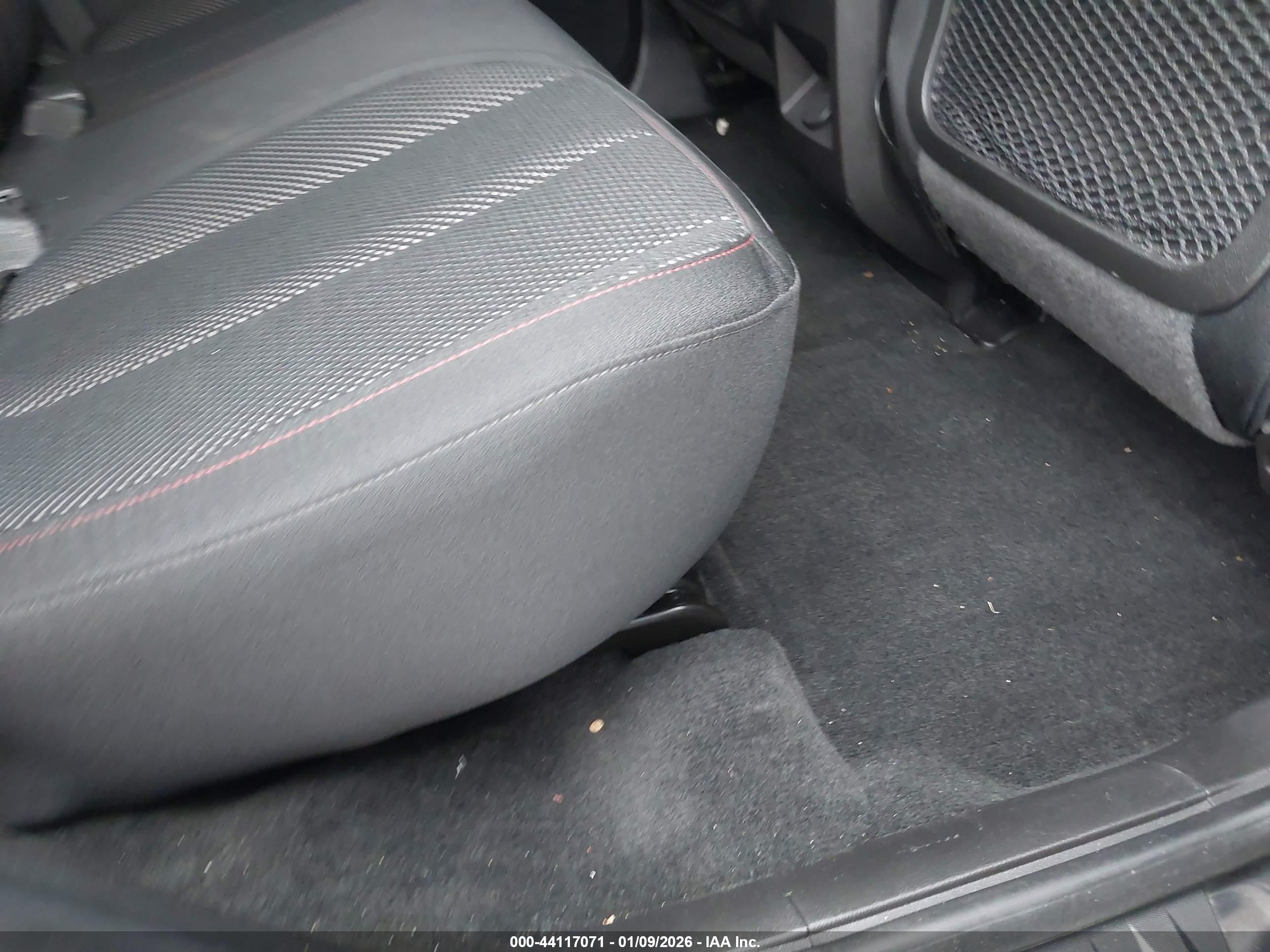 CHEVROLET EQUINOX image 8