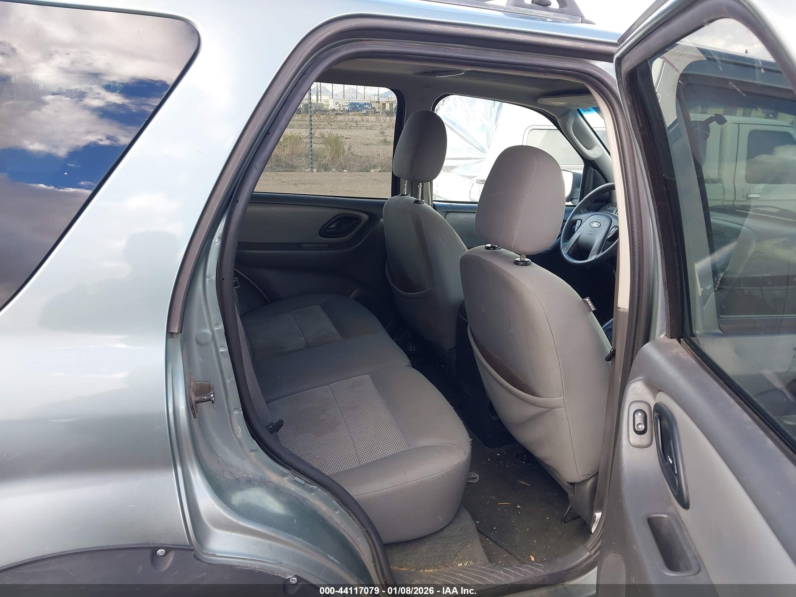 FORD ESCAPE image 8