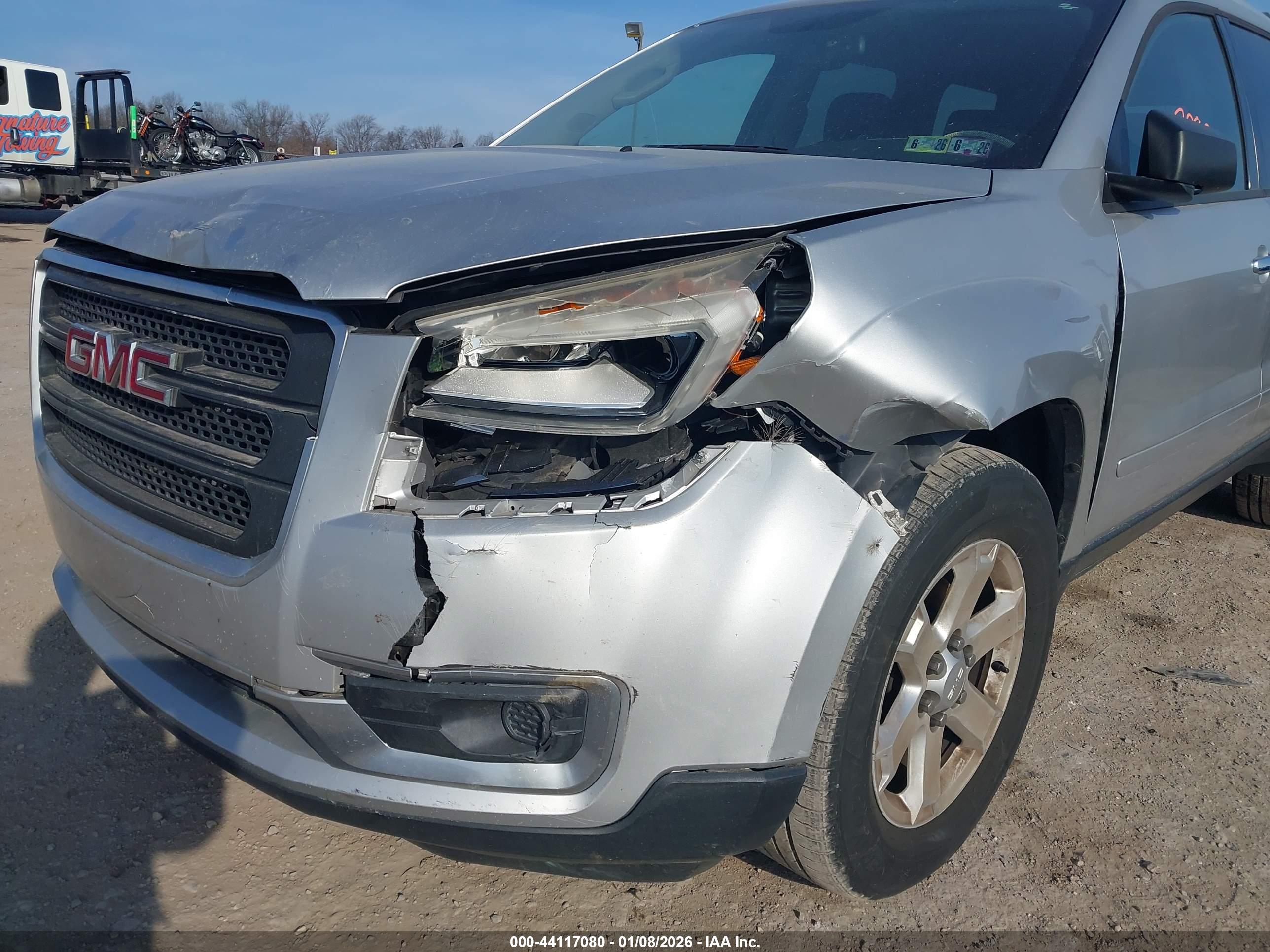 GMC ACADIA image 6
