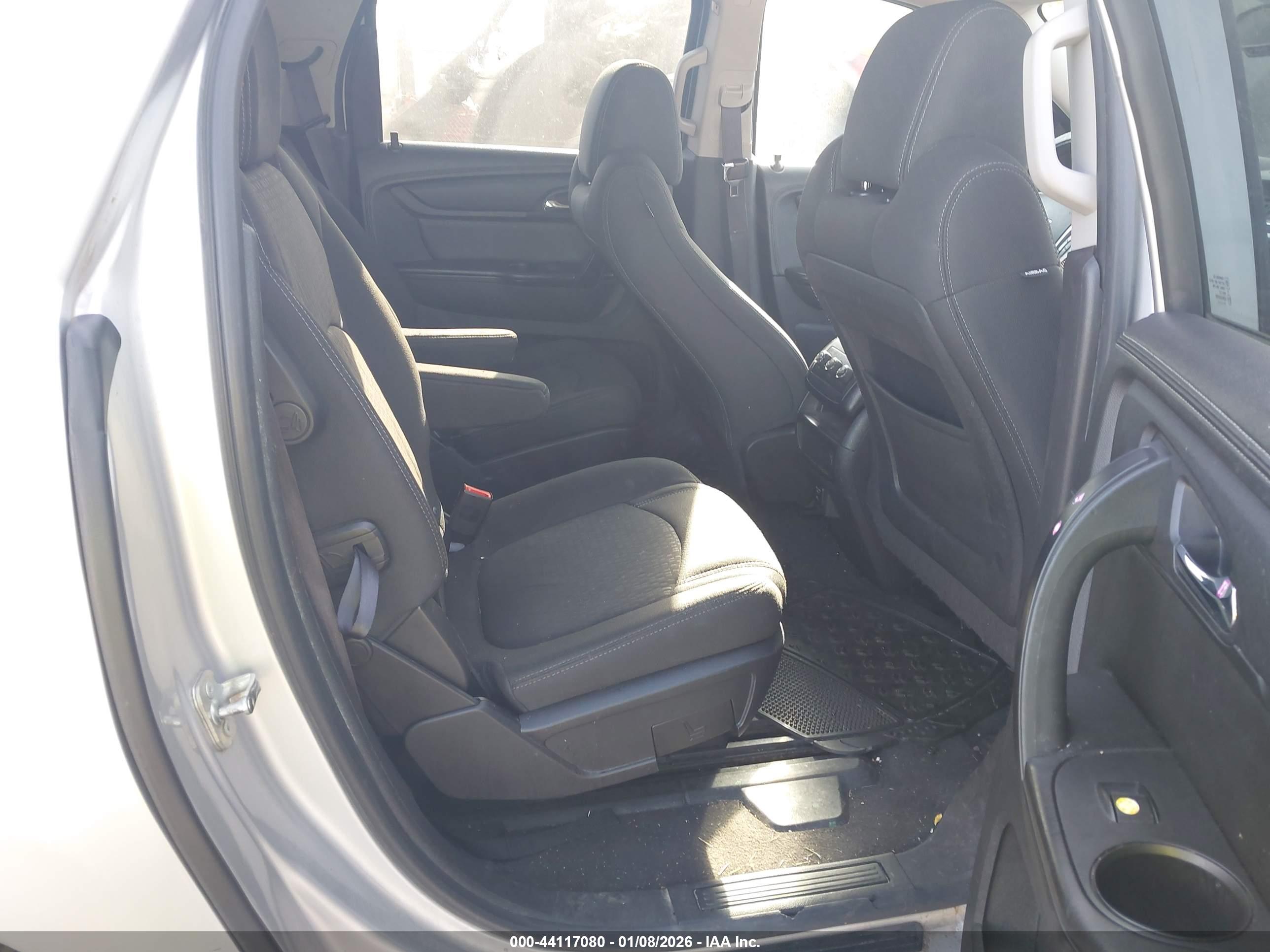 GMC ACADIA image 8
