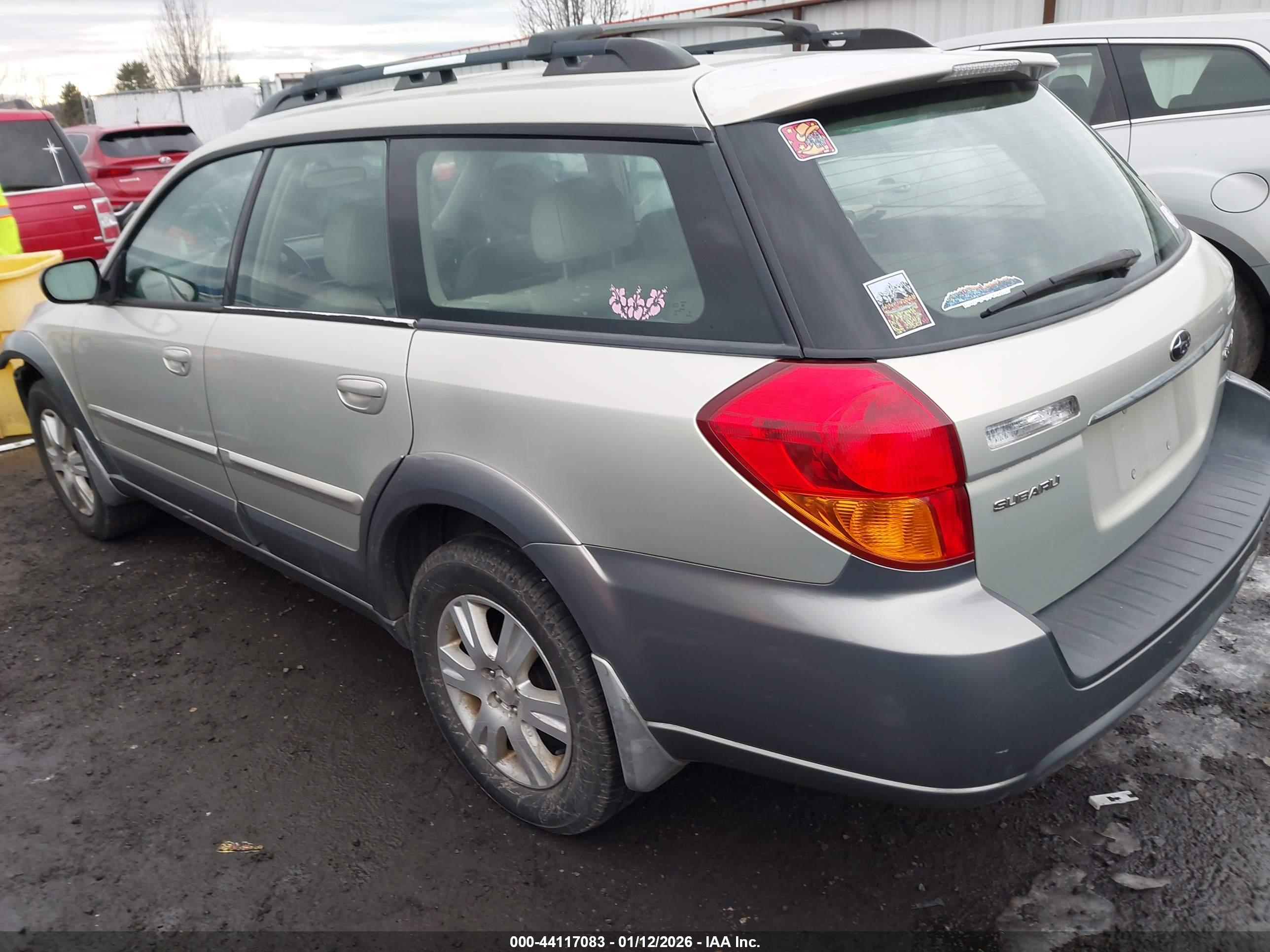 SUBARU OUTBACK image 3