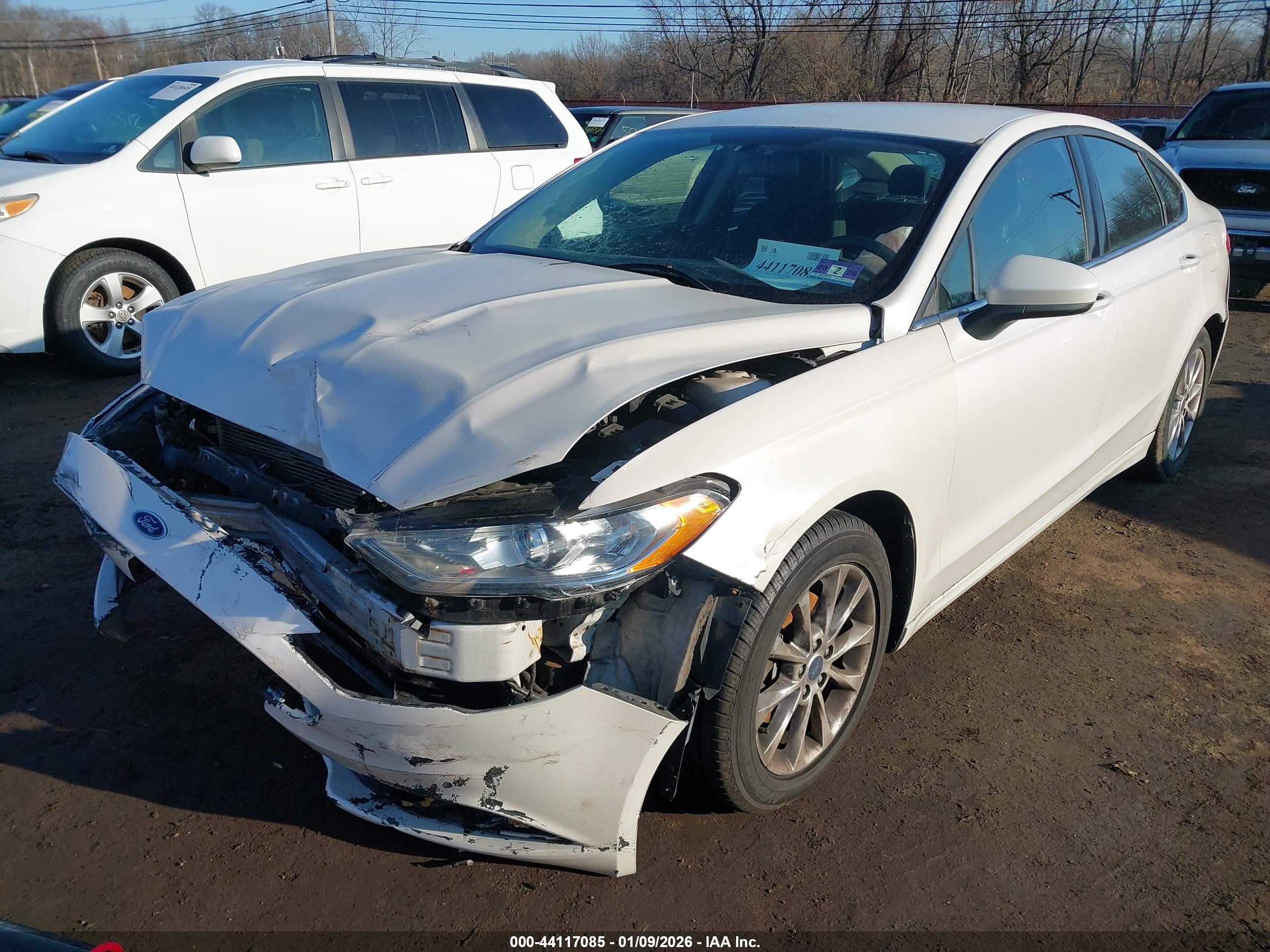 FORD FUSION image 6
