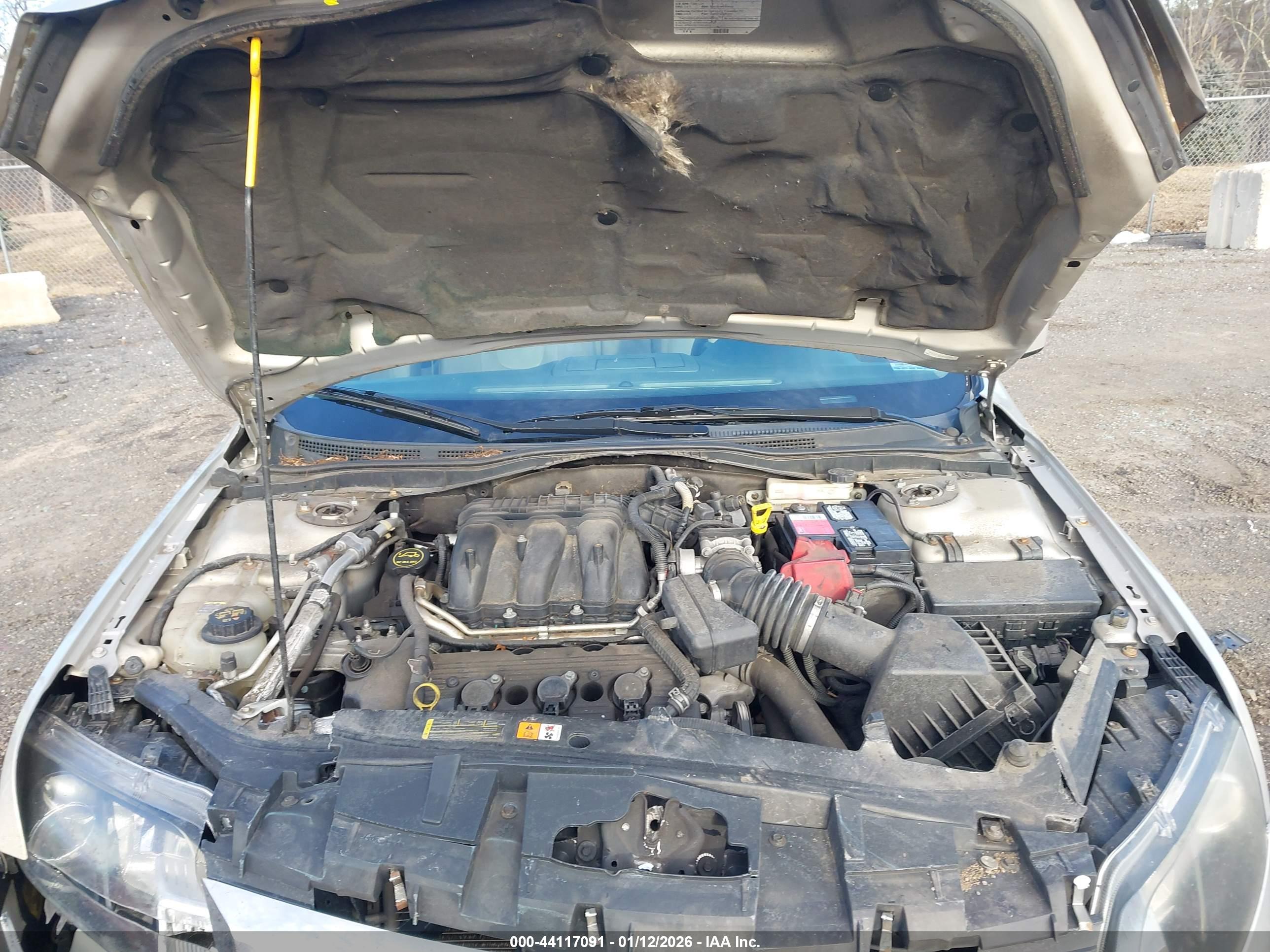 FORD FUSION image 10