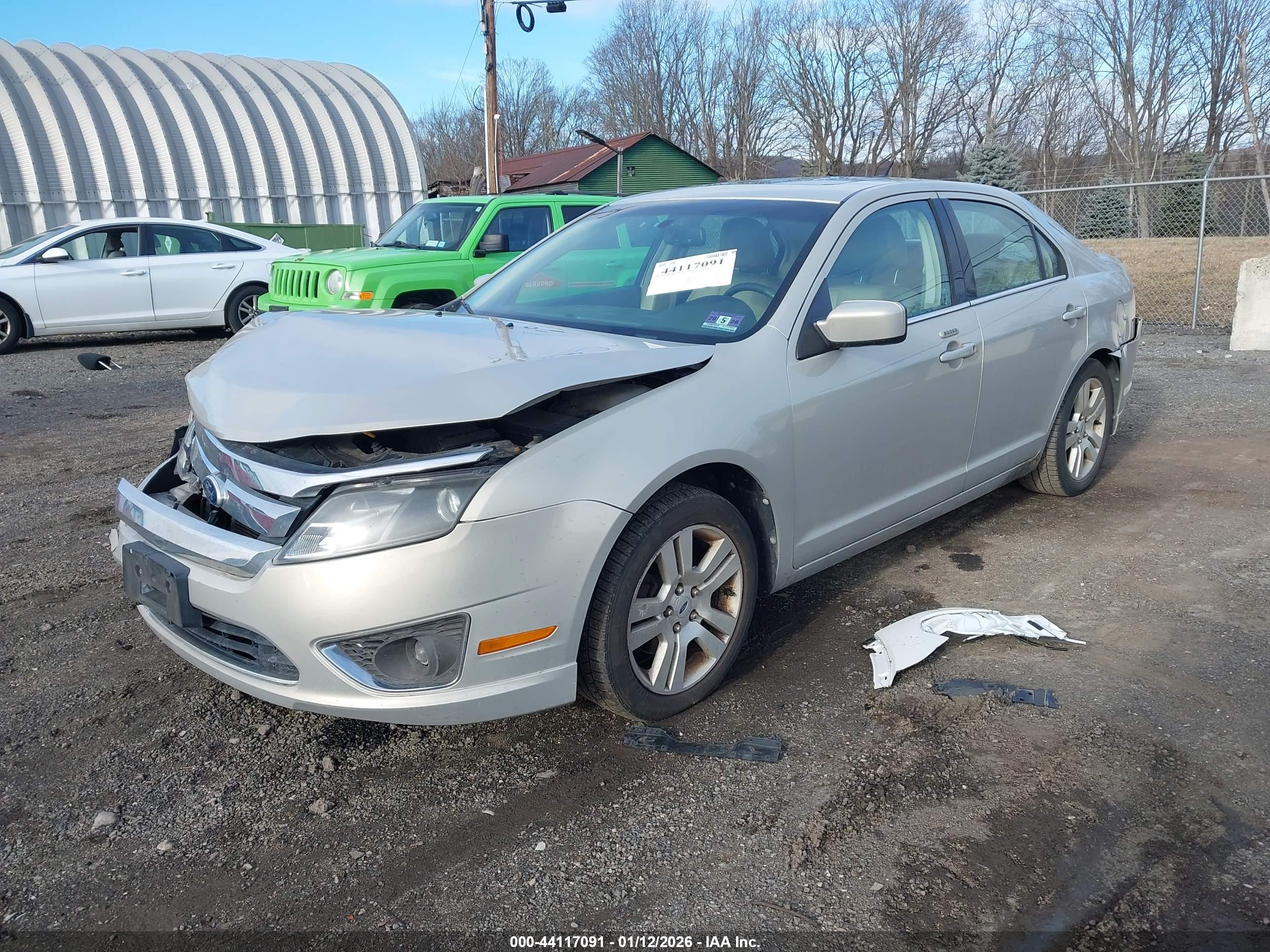 FORD FUSION image 2