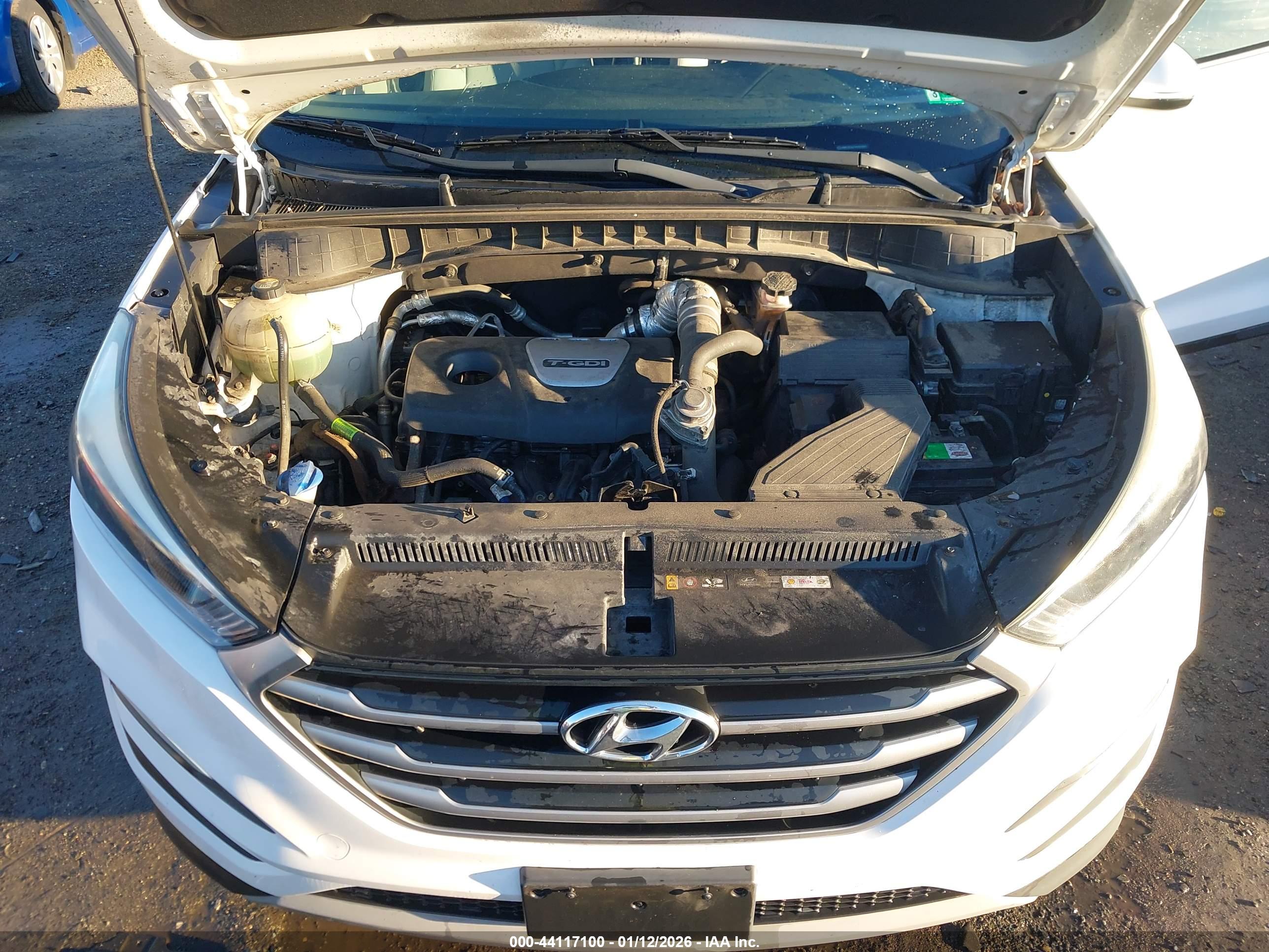 HYUNDAI TUCSON image 10