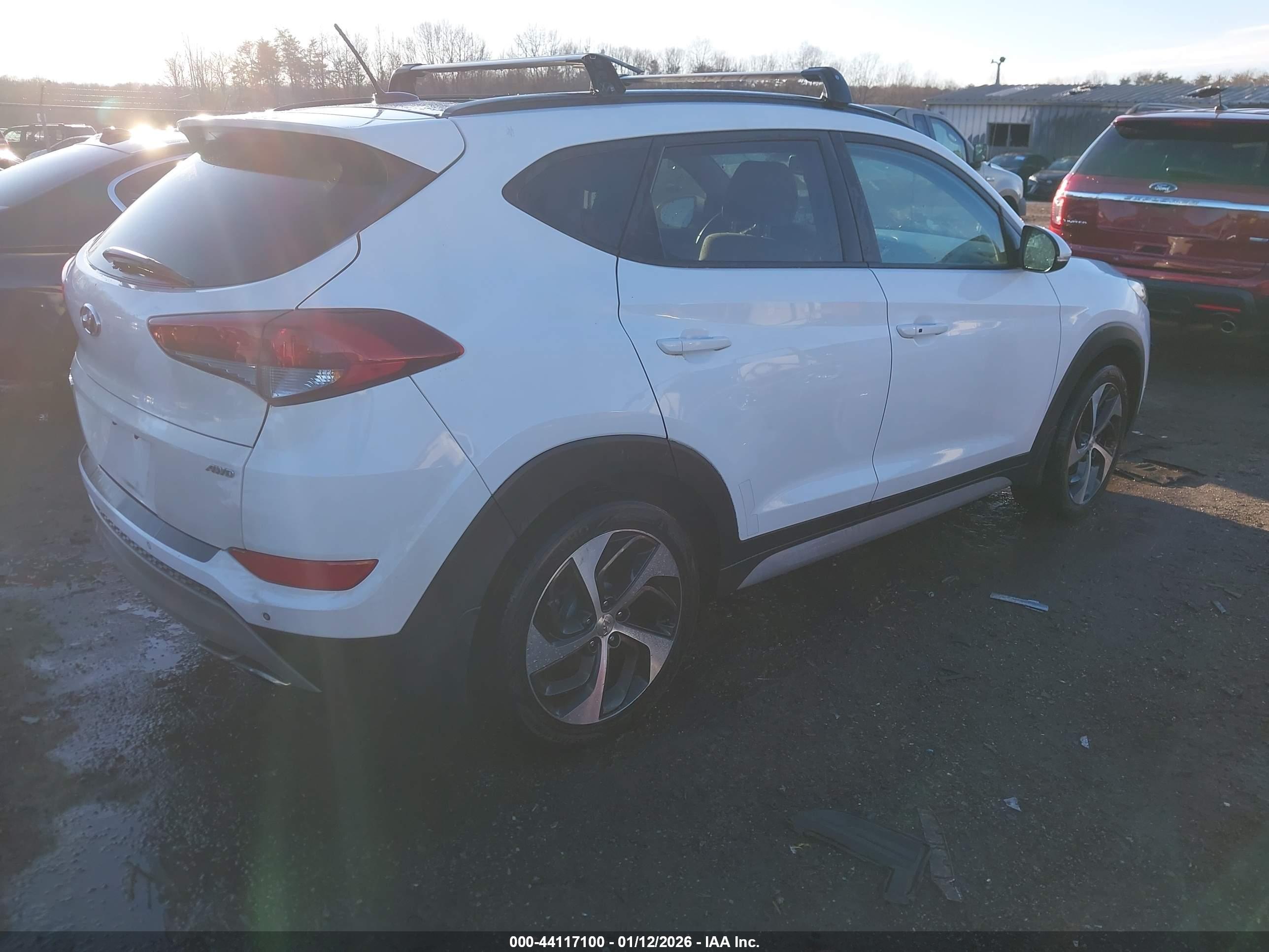 HYUNDAI TUCSON image 4
