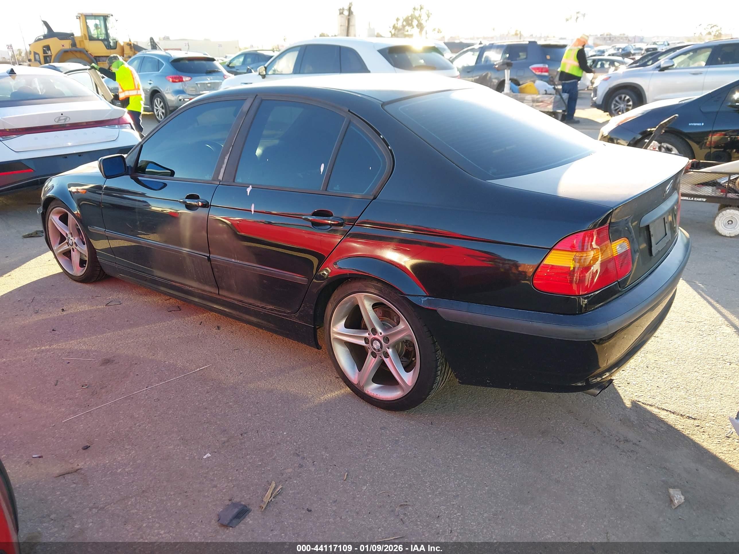 BMW 325I image 3