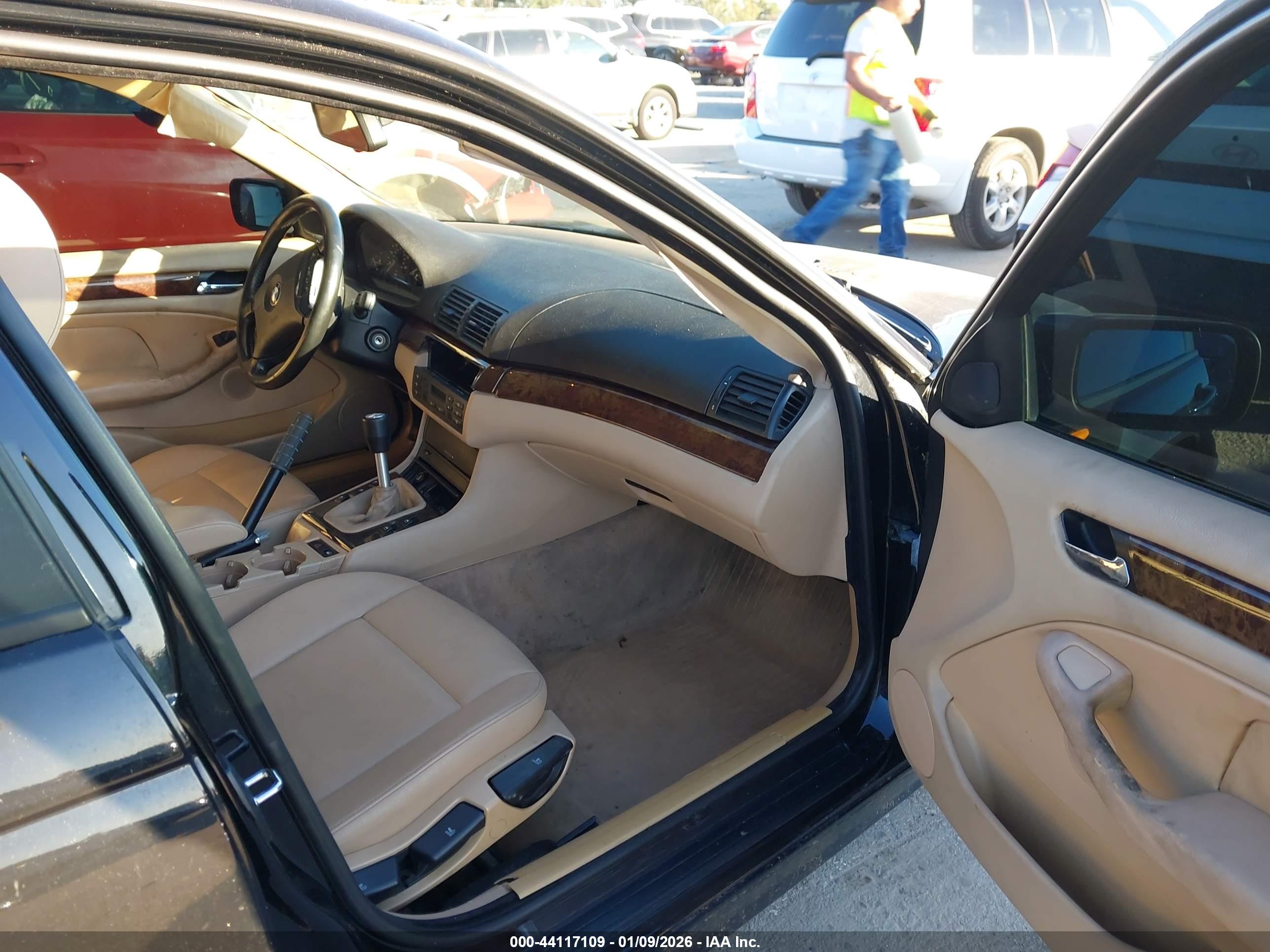 BMW 325I image 5
