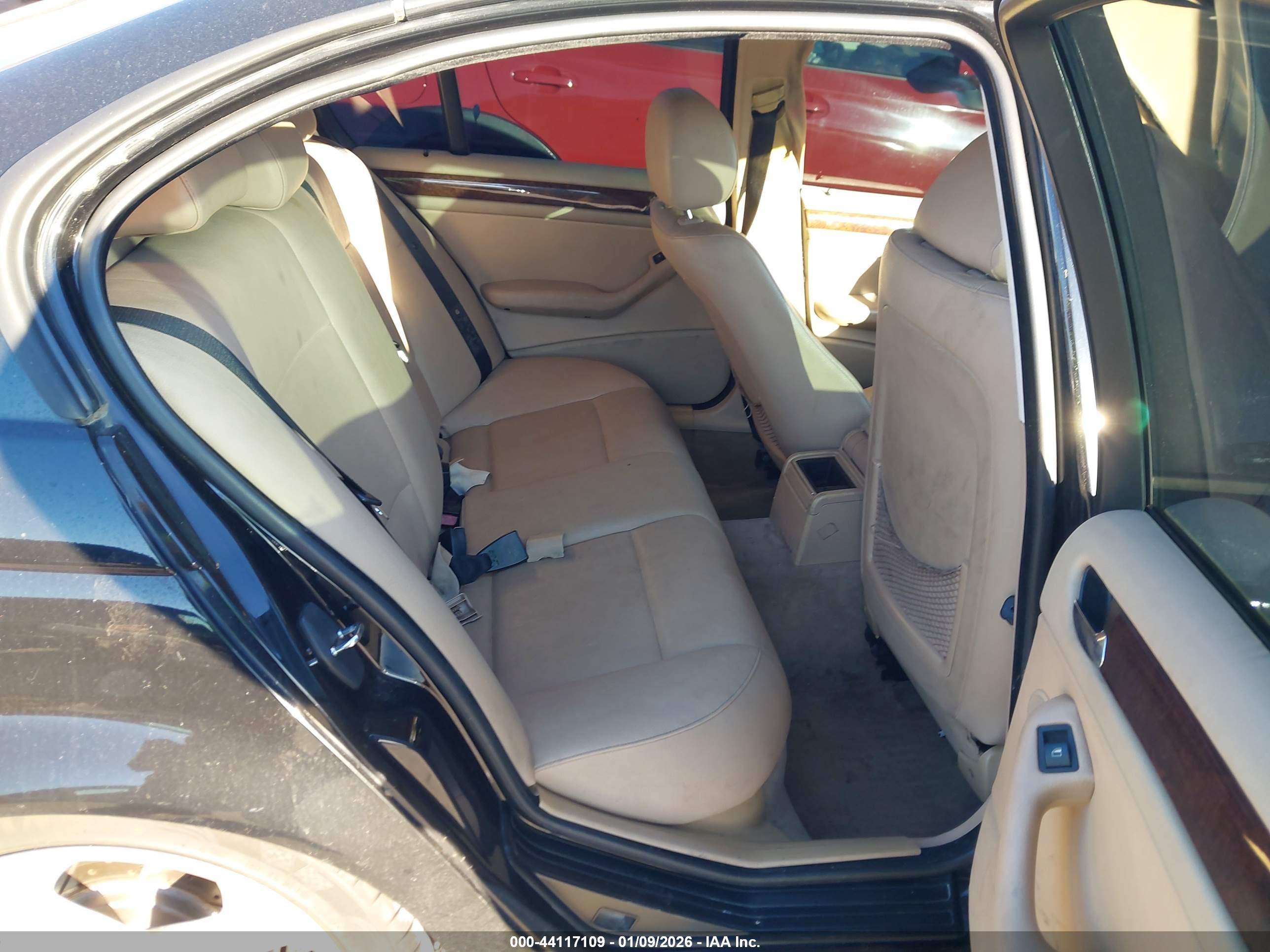 BMW 325I image 8