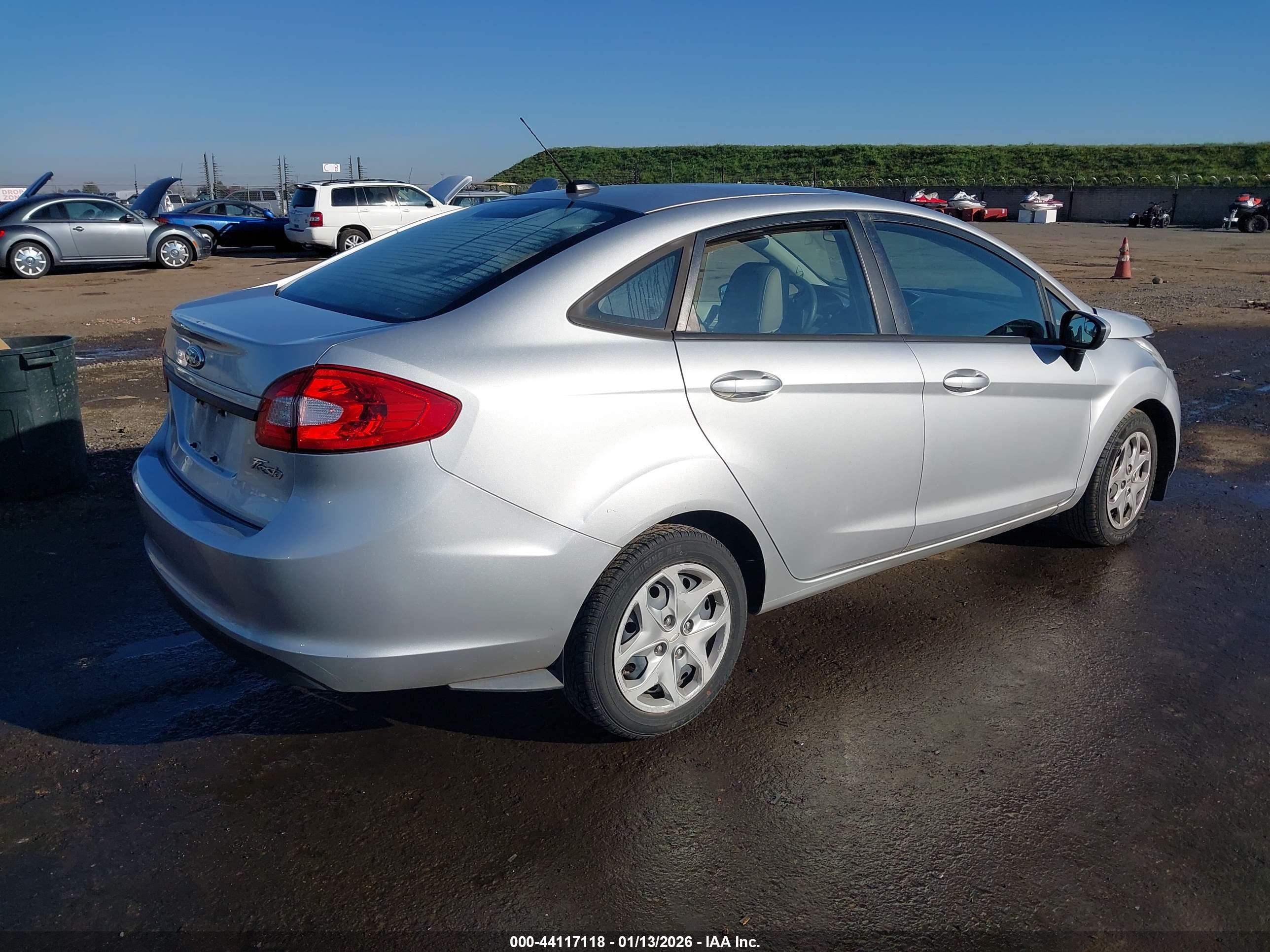 FORD FIESTA image 4