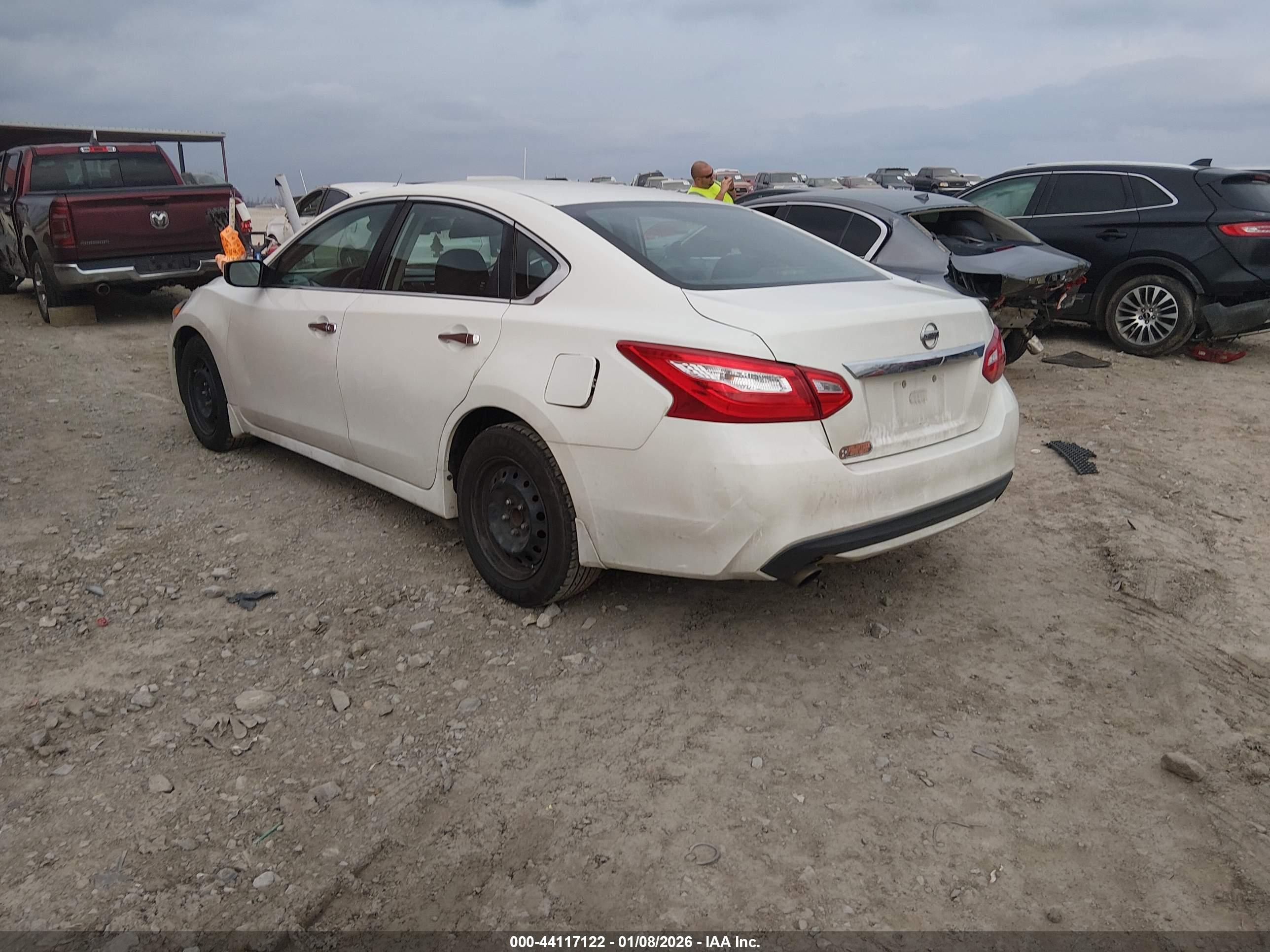 NISSAN ALTIMA image 3