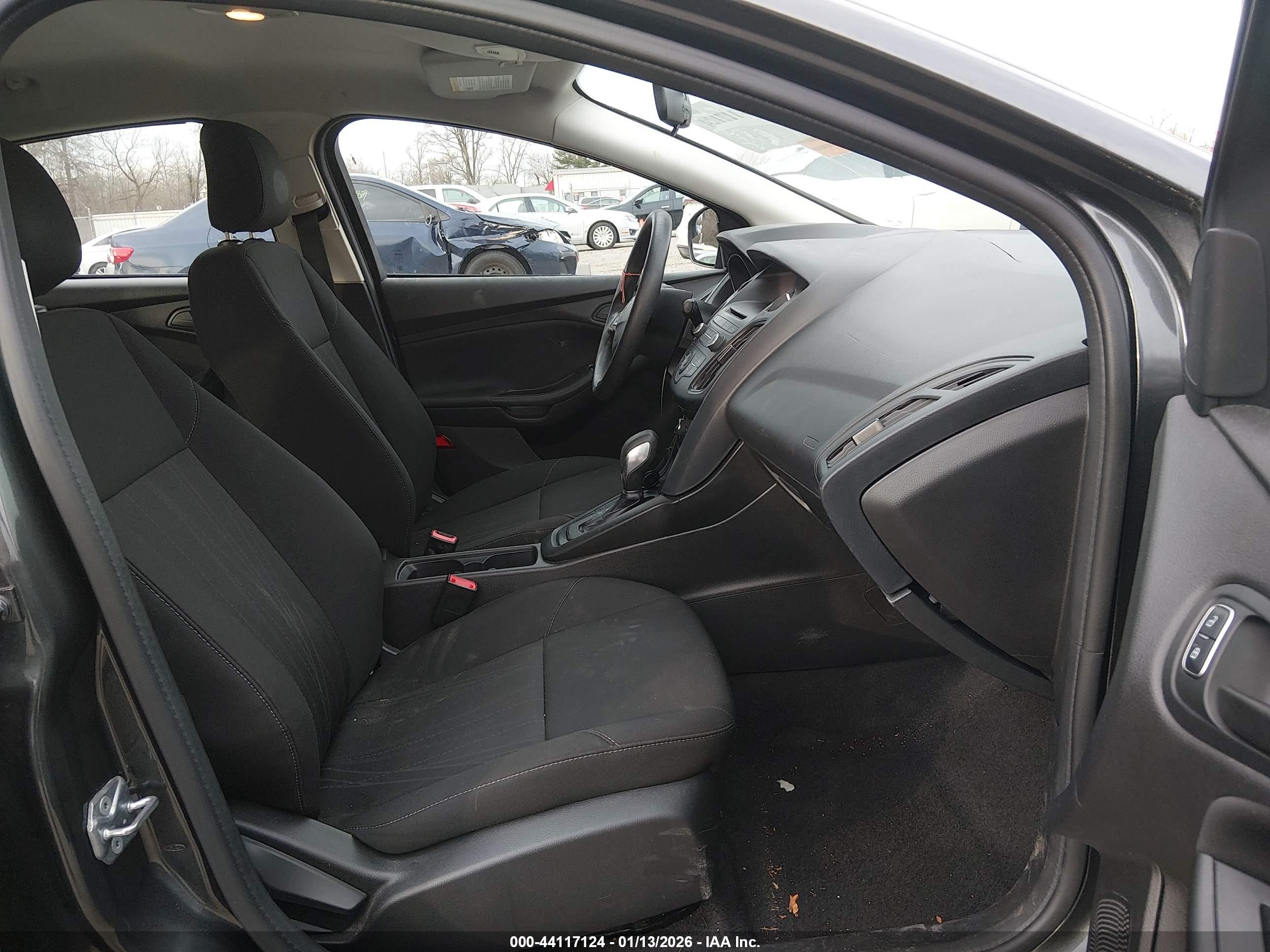 FORD FOCUS image 5