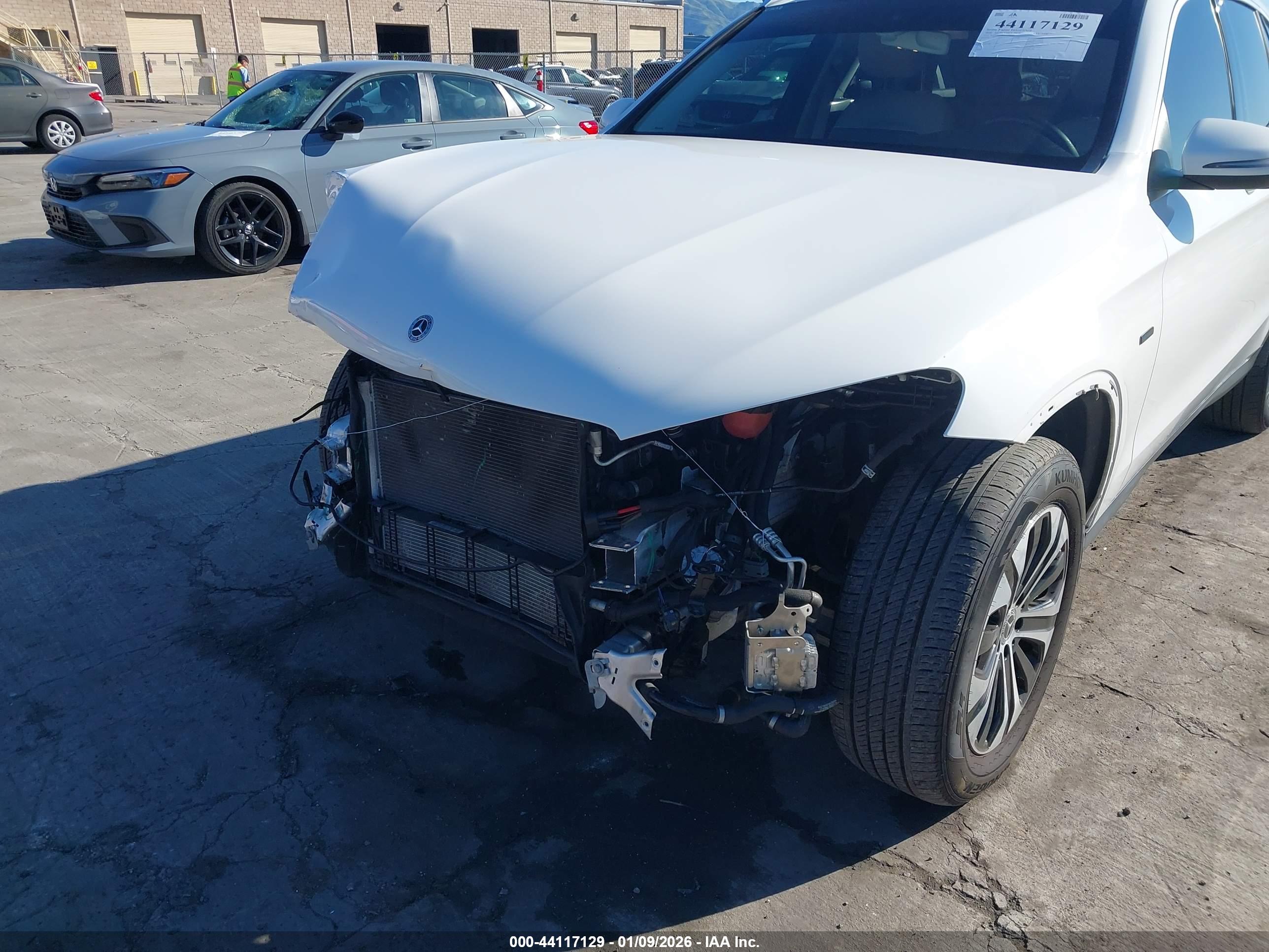 MERCEDES-BENZ GLC image 6