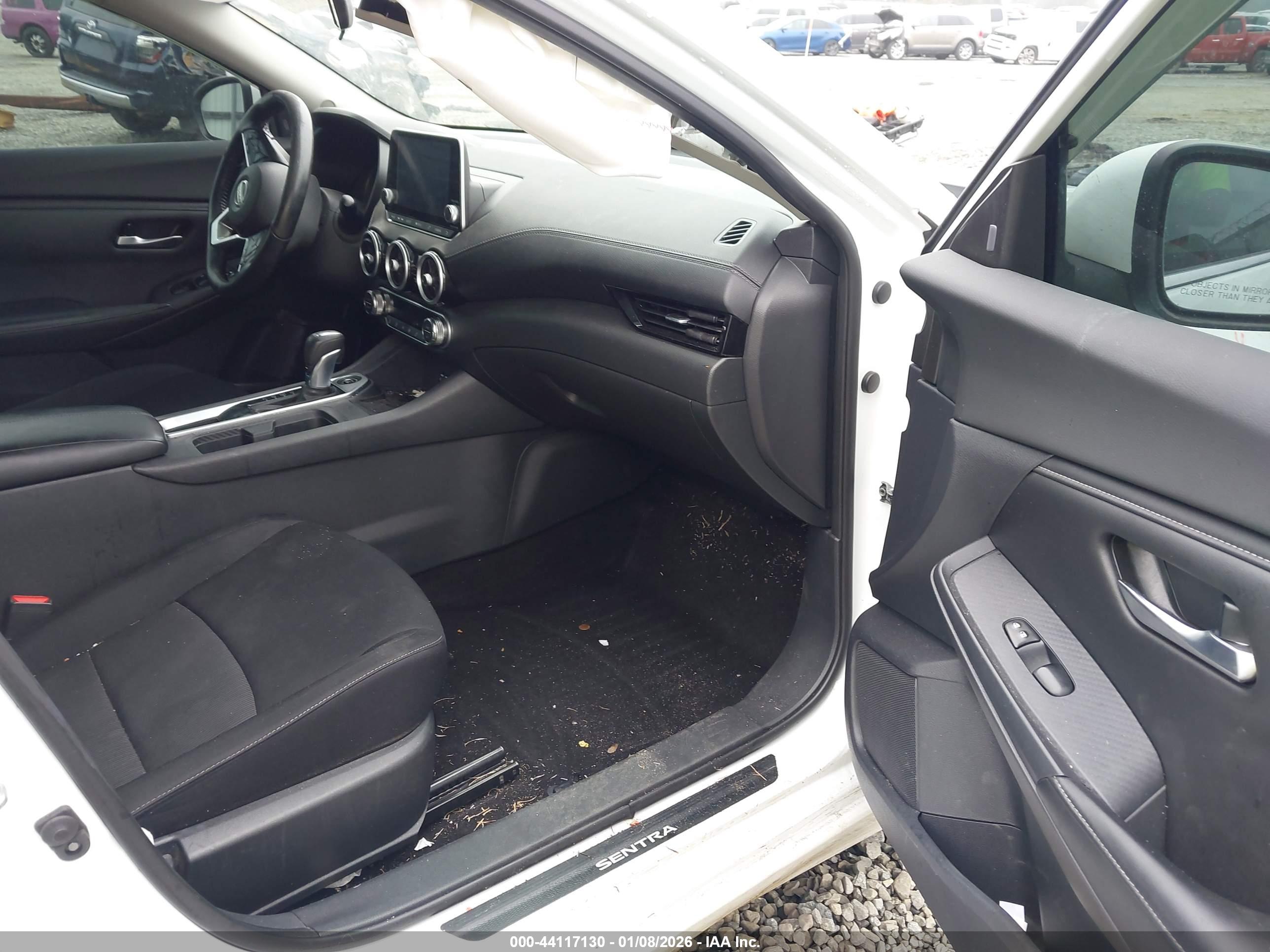 NISSAN SENTRA image 5