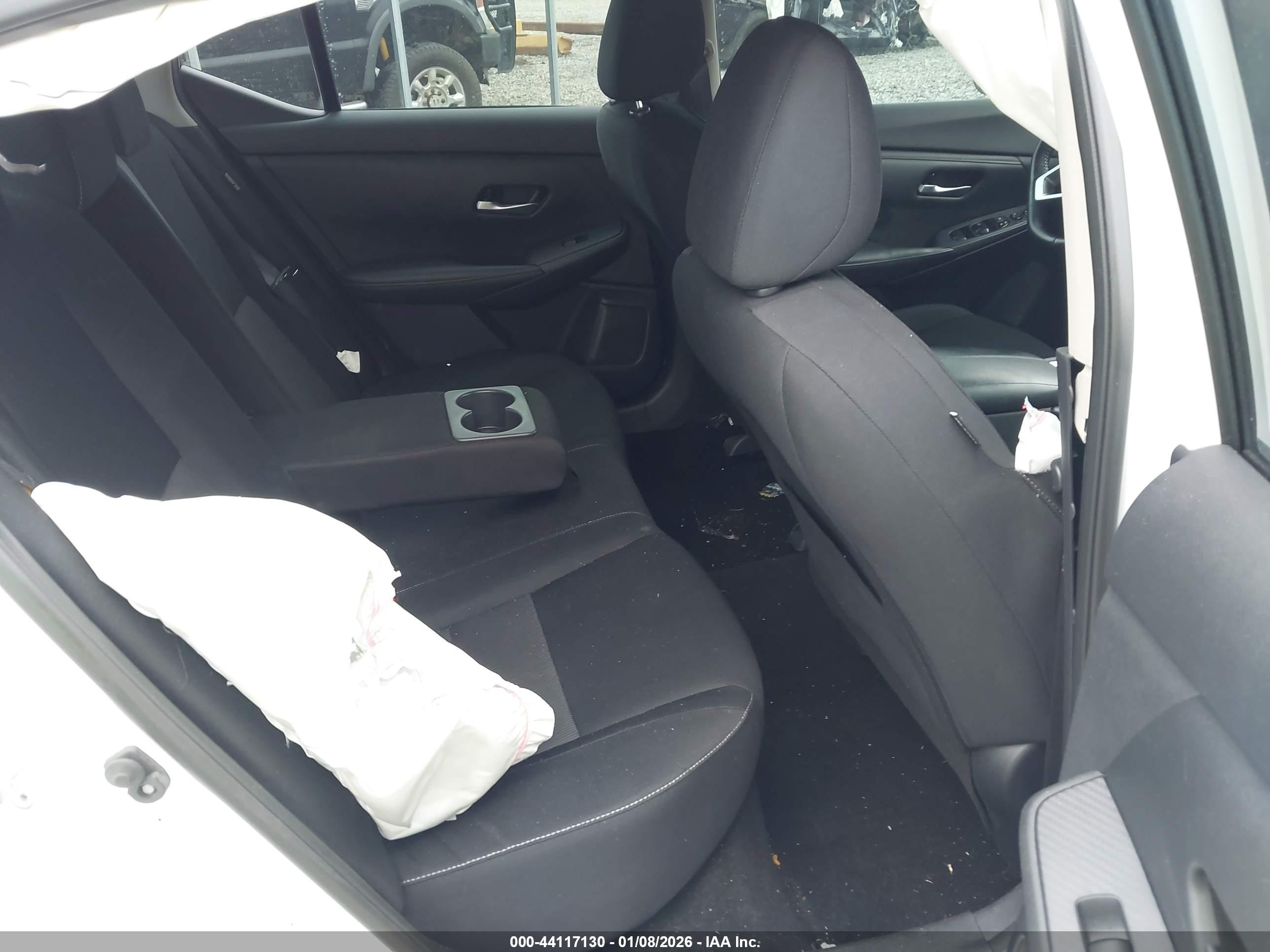 NISSAN SENTRA image 8