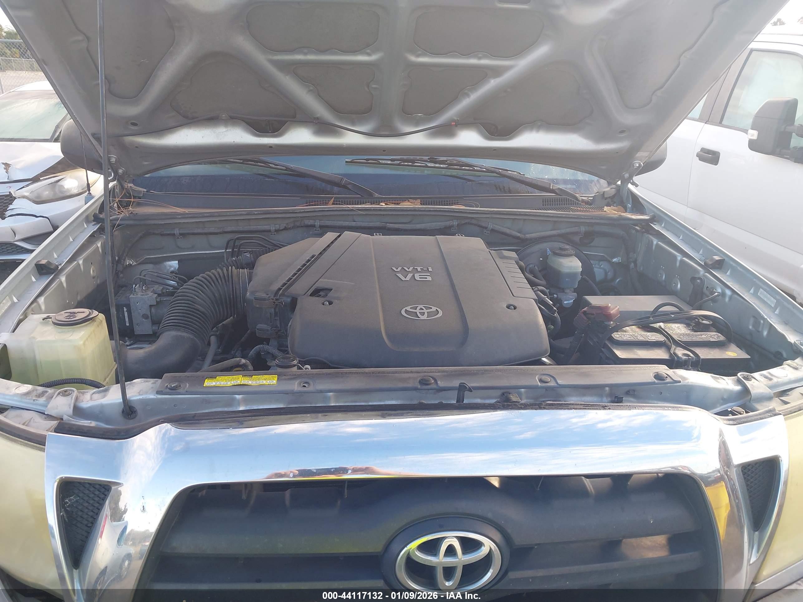 TOYOTA TACOMA image 10