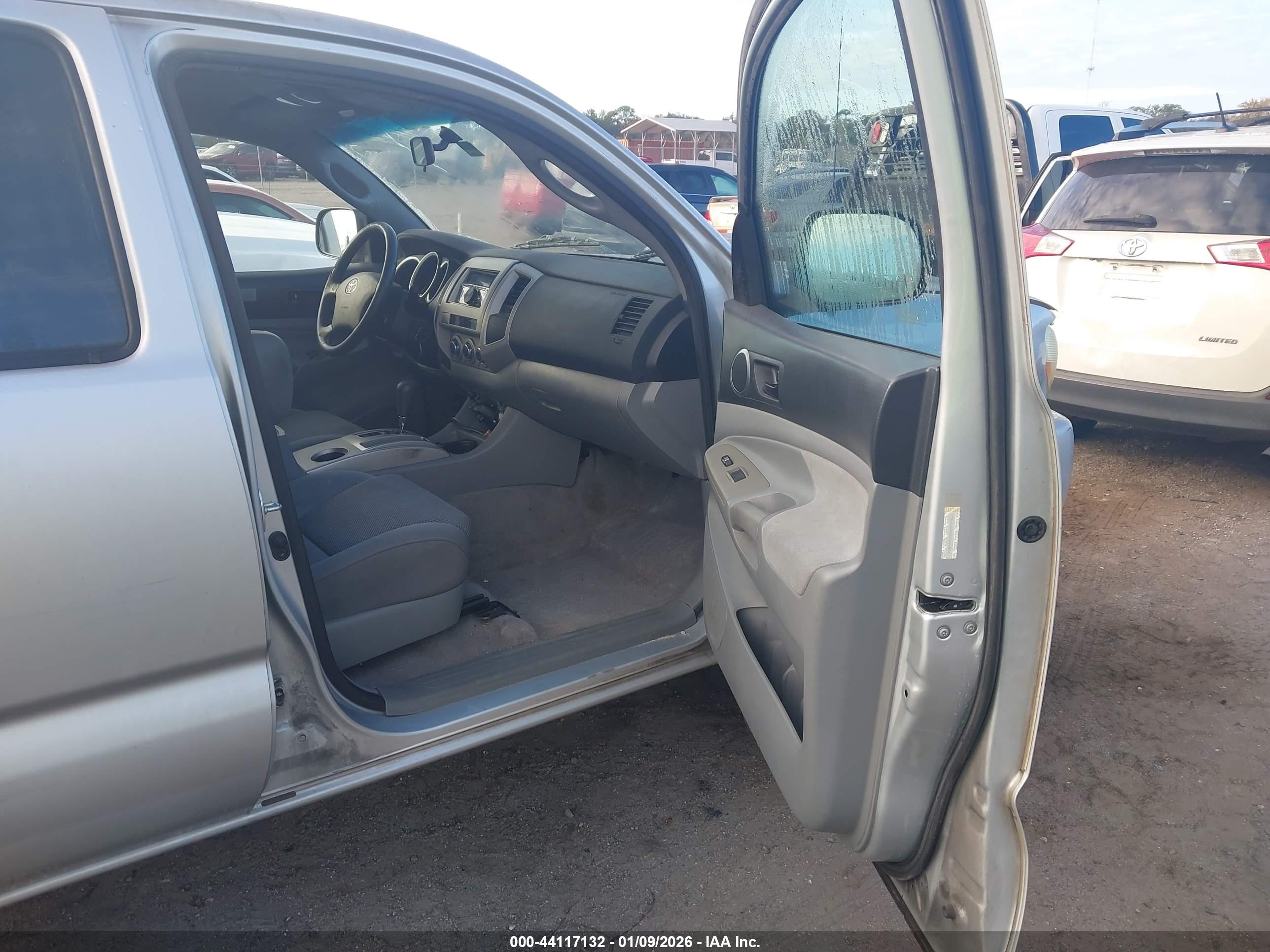TOYOTA TACOMA image 5