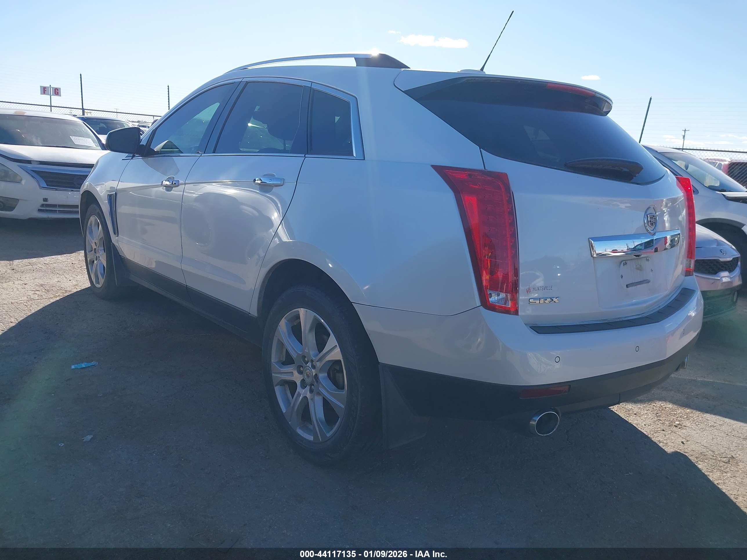CADILLAC SRX image 3